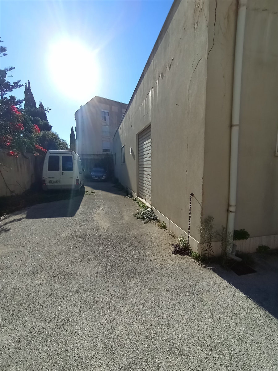 Locale commerciale con box in via san francesco d'assisi, Paceco