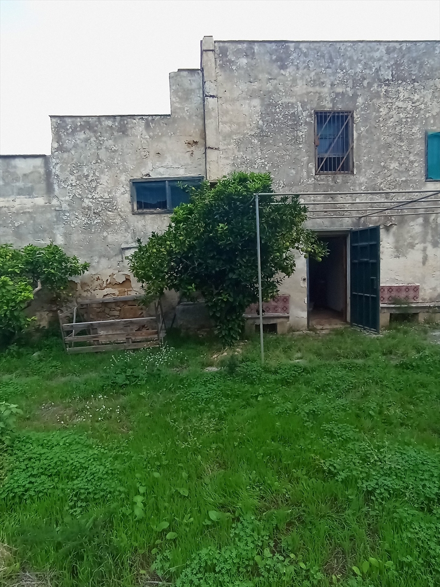 Casa indipendente con giardino, Custonaci centro storico