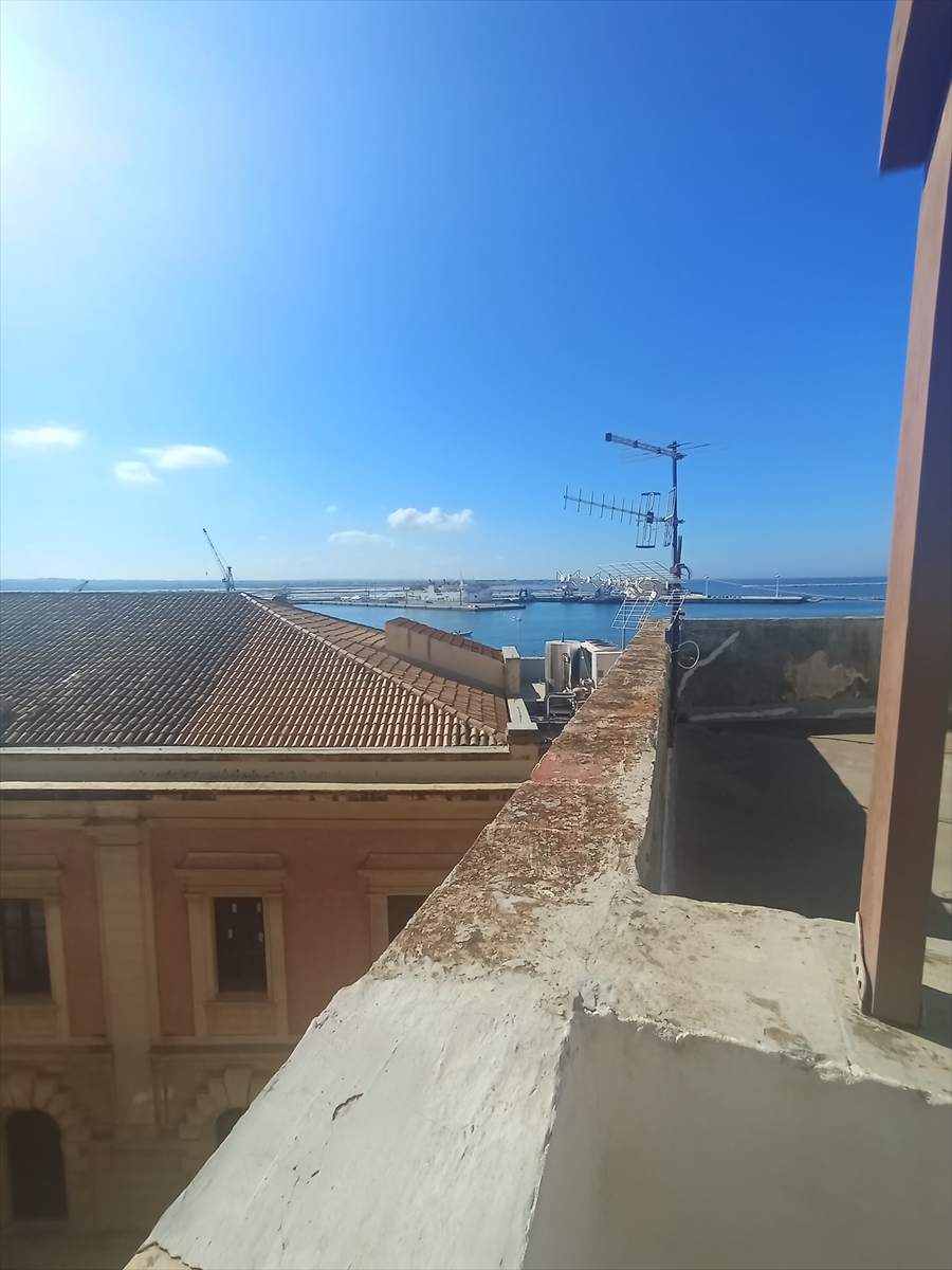 Trilocale vista mare in via ruggero di lauria, Trapani
