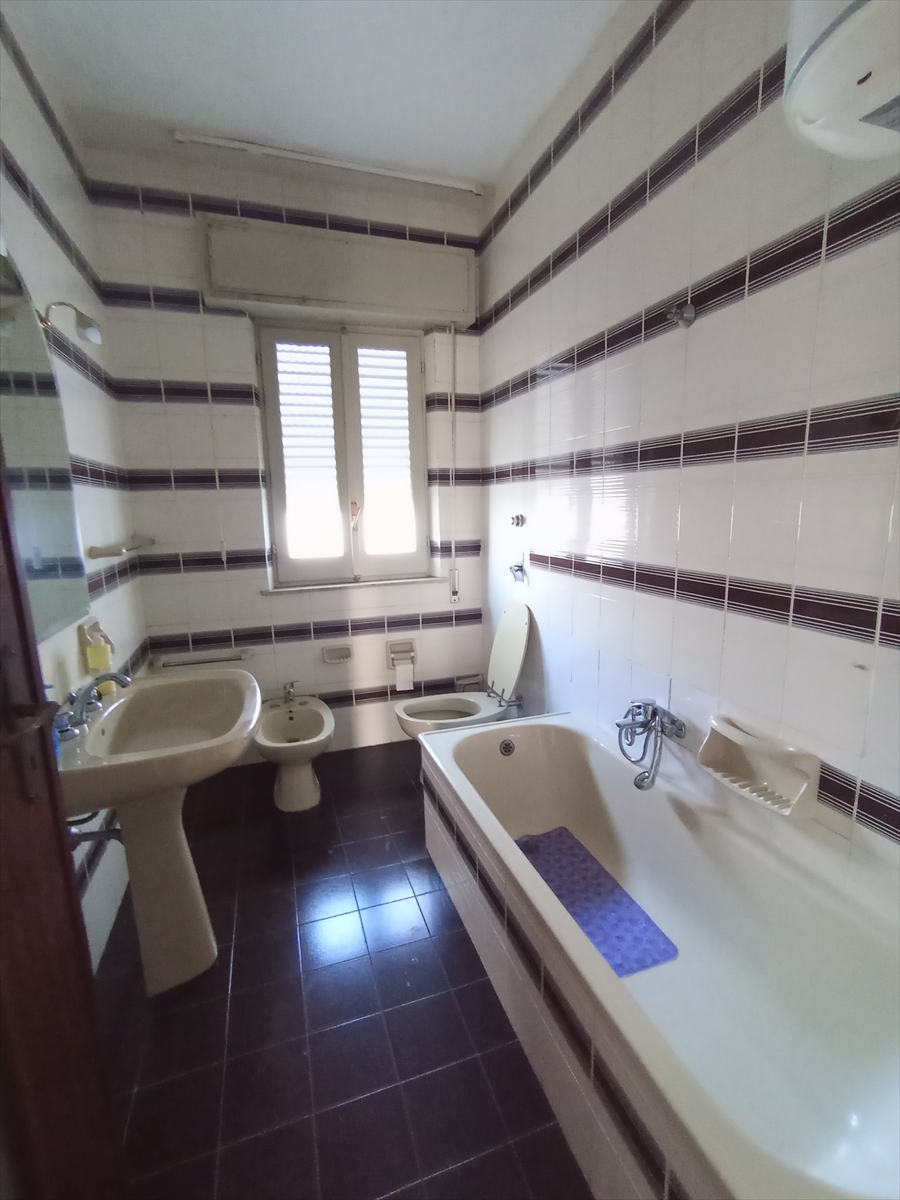 Quadrilocale da ristrutturare in via degli stabilimenti, Trapani