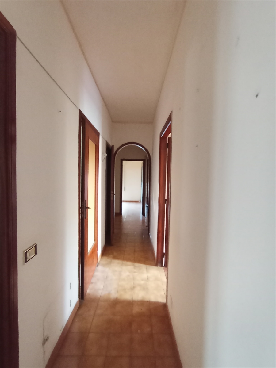 Quadrilocale da ristrutturare in via degli stabilimenti, Trapani