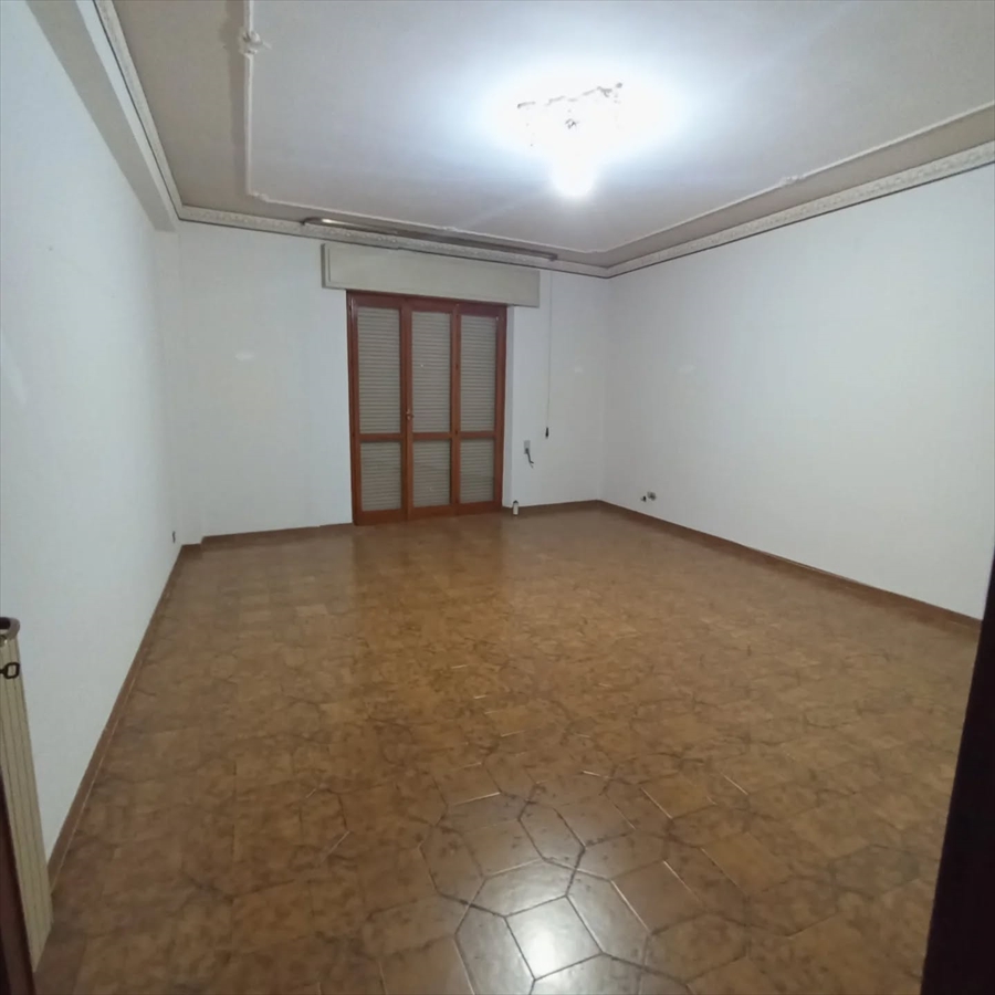 Appartamento da ristrutturare in via delle acacie, Trapani