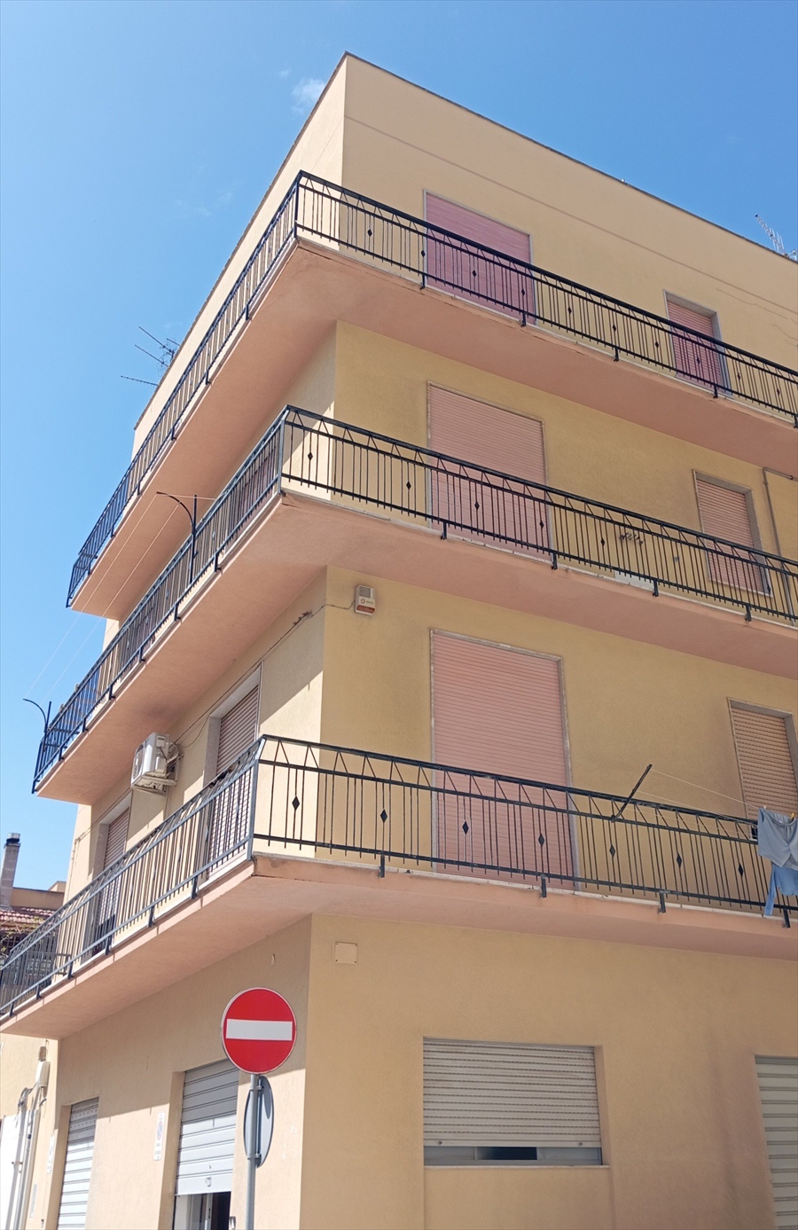 Quadrilocale con box in via scilla, Erice