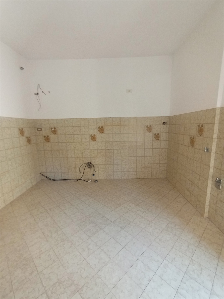 Quadrilocale con box in via scilla, Erice