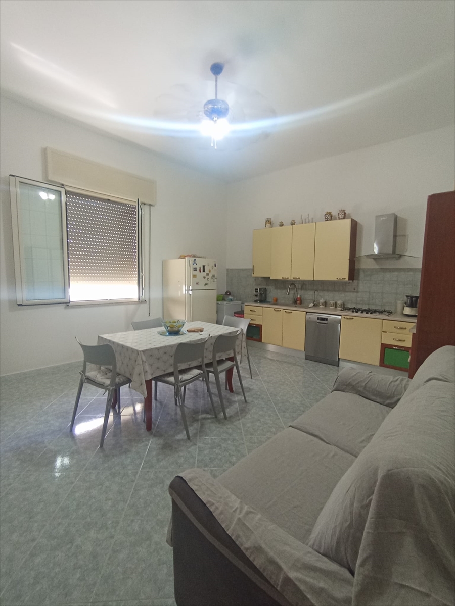 Casa indipendente con giardino in via elettra, Trapani