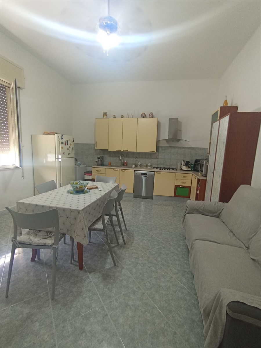 Casa indipendente con giardino in via elettra, Trapani