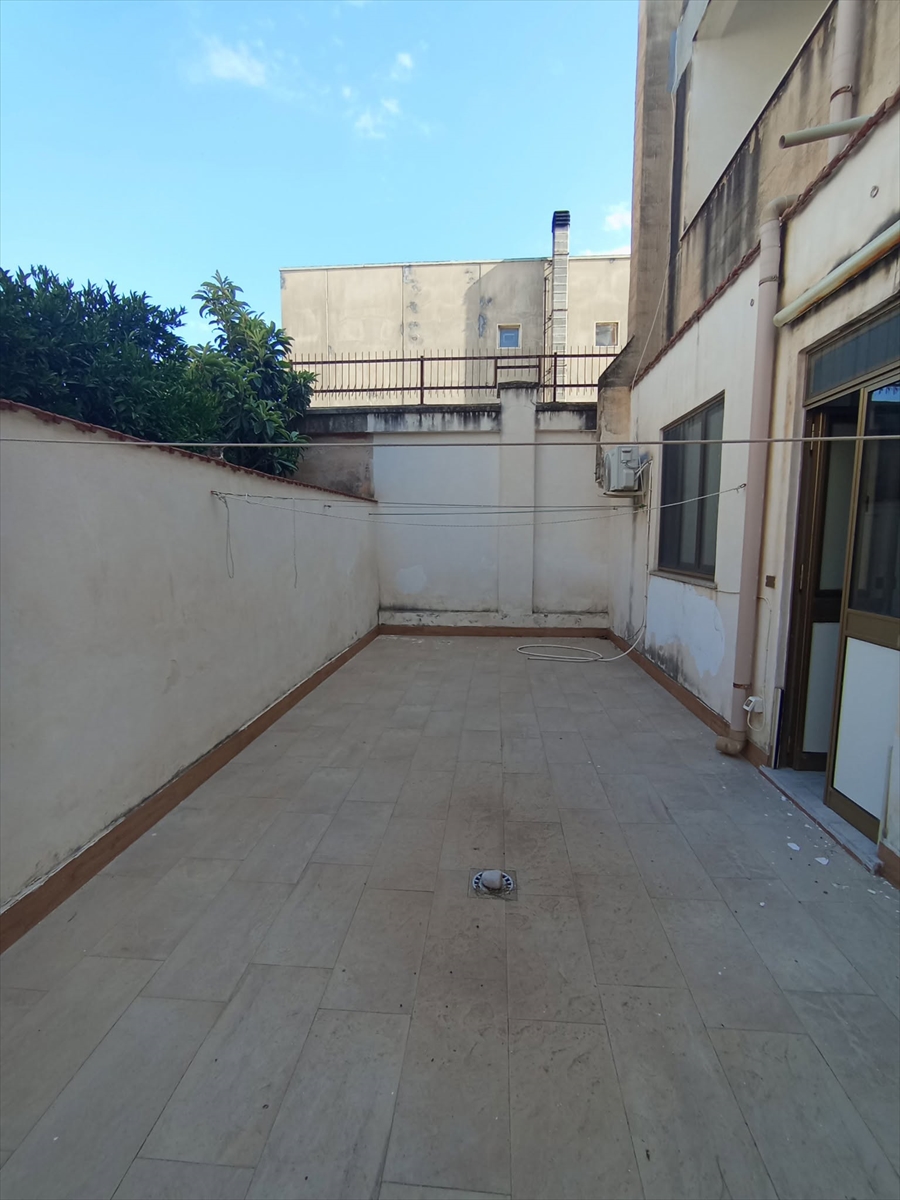 Casa indipendente con box, Erice casa santa