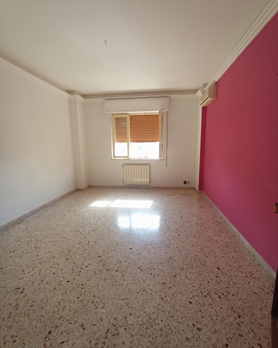 Trilocale con box, Erice casa santa