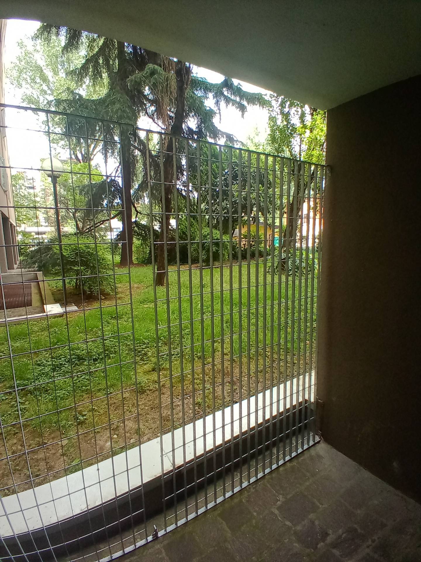 Magazzino in vendita a Bologna, Mazzini