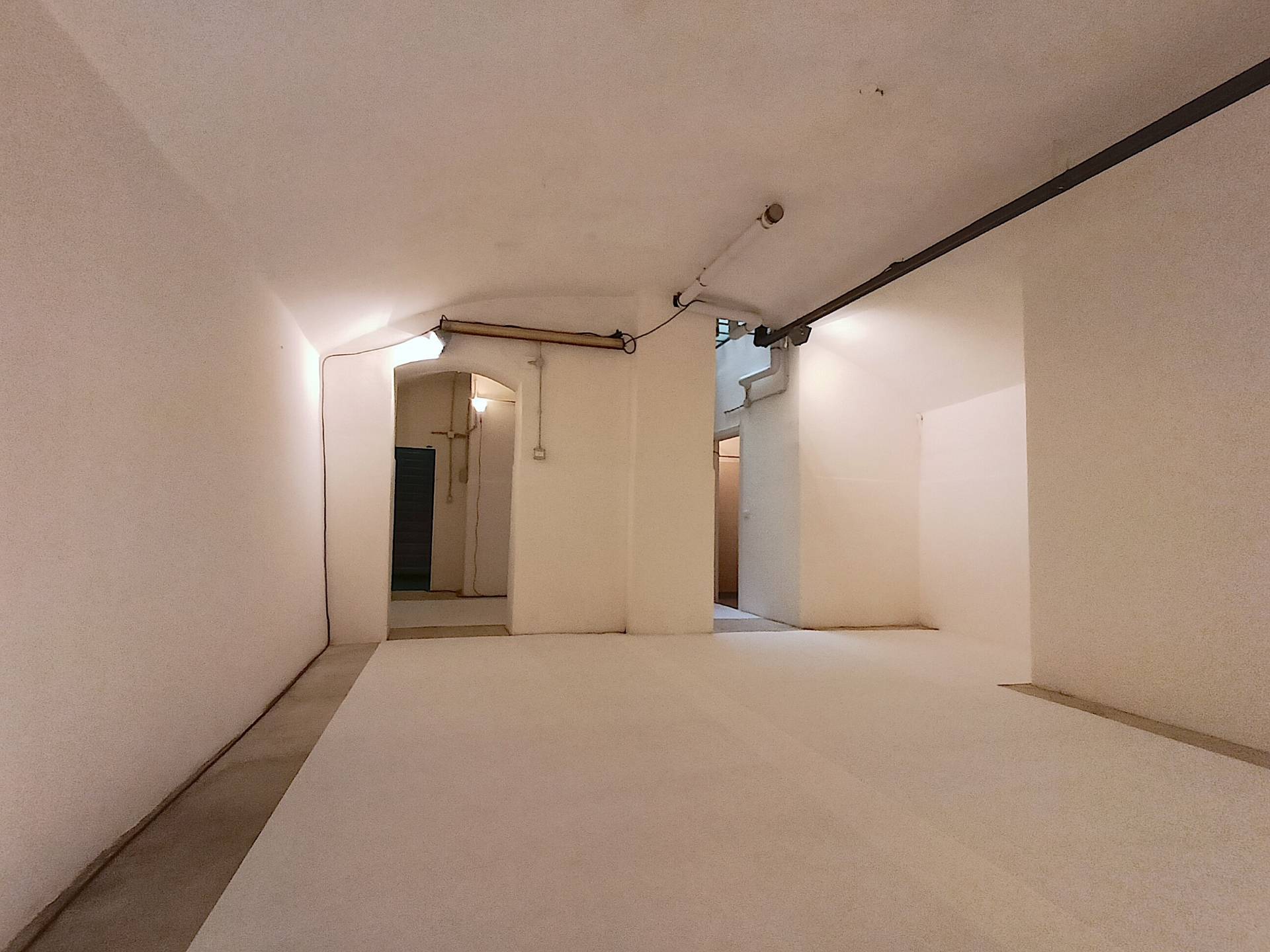 Magazzino in vendita a Bologna, Centro storico