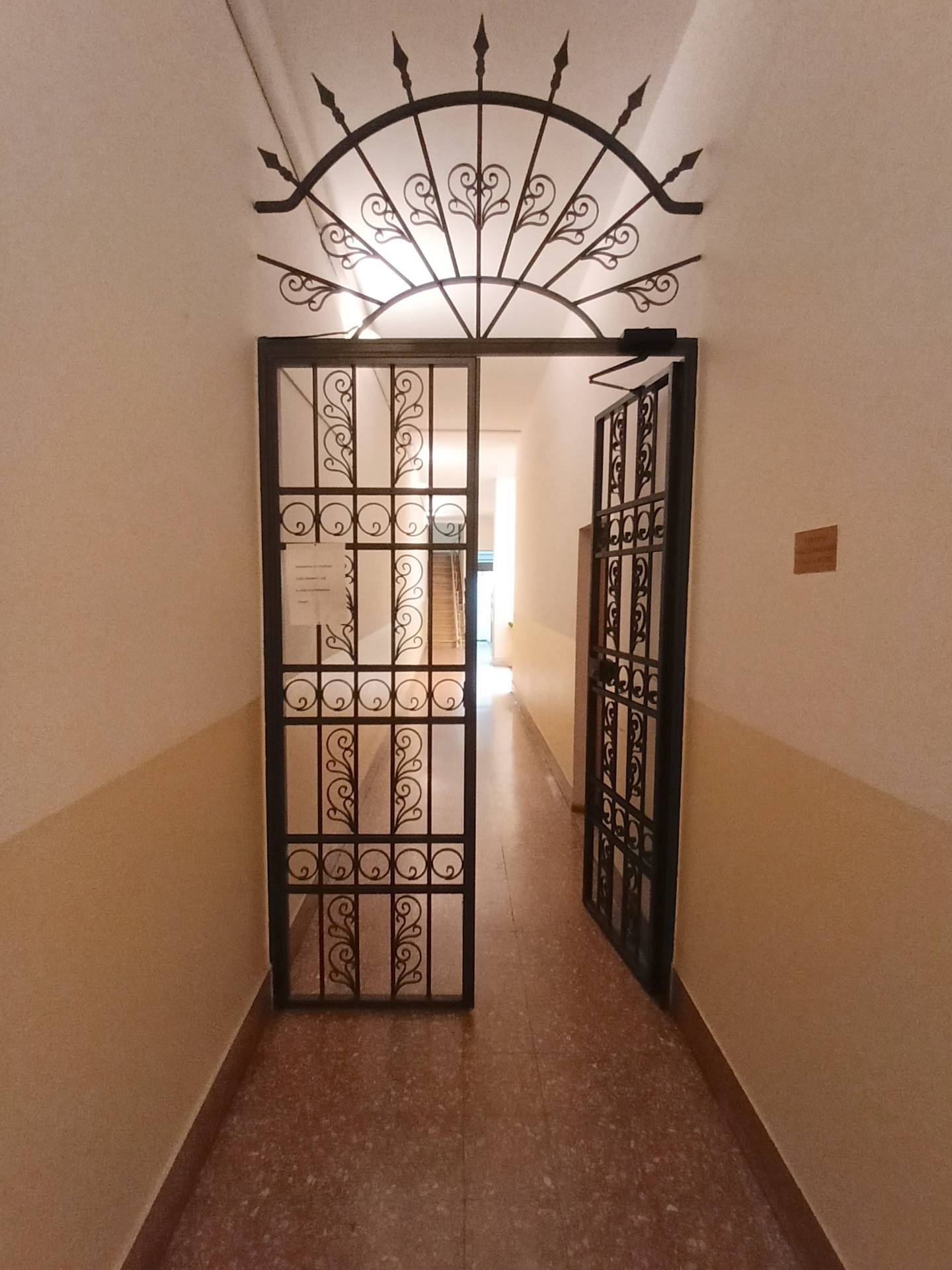 Magazzino in vendita a Bologna, Centro storico