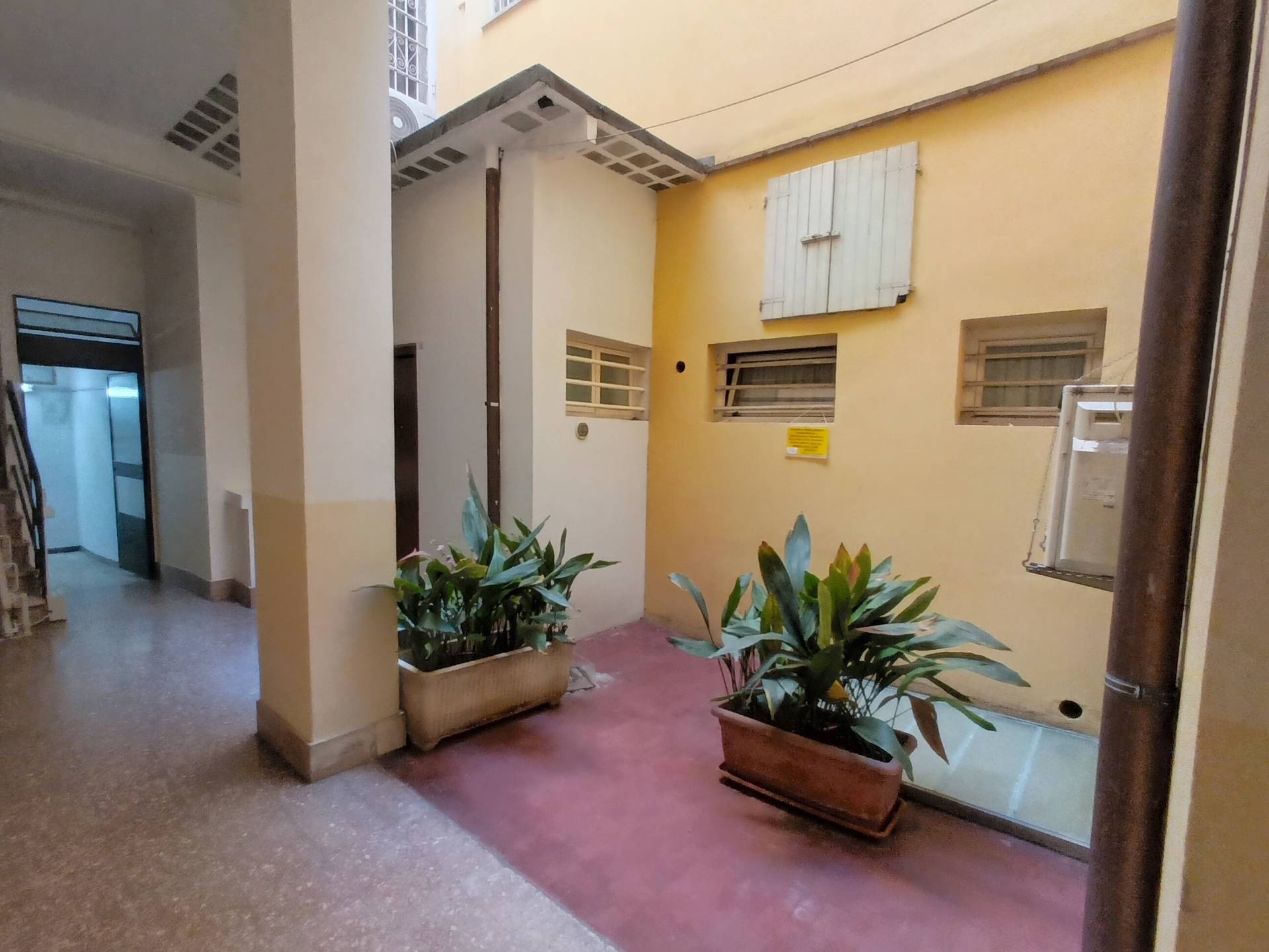 Magazzino in vendita a Bologna, Centro storico