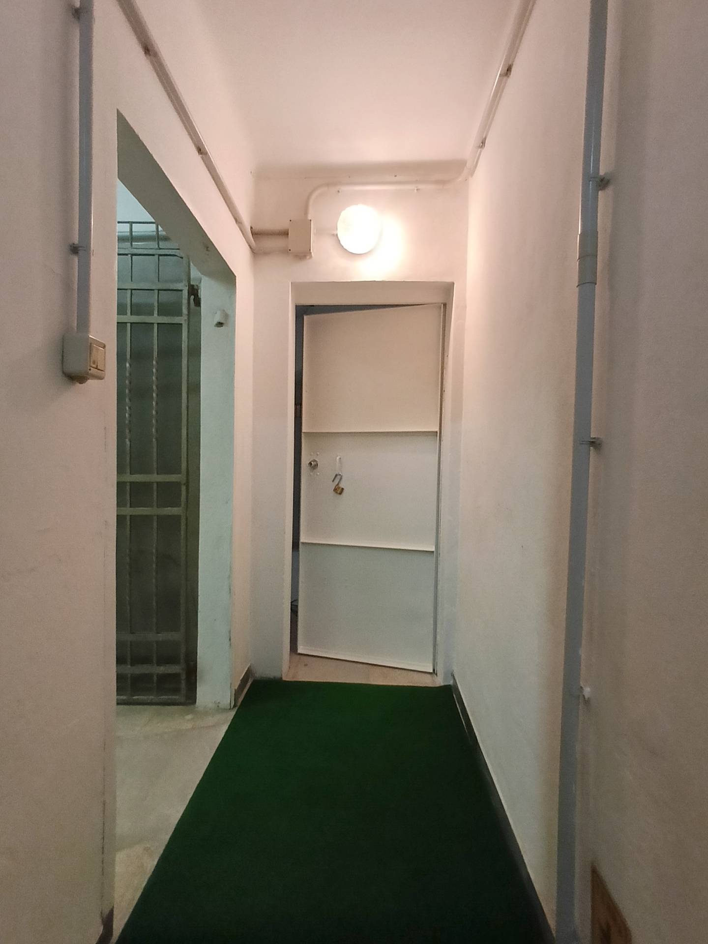 Magazzino in vendita a Bologna, Centro storico