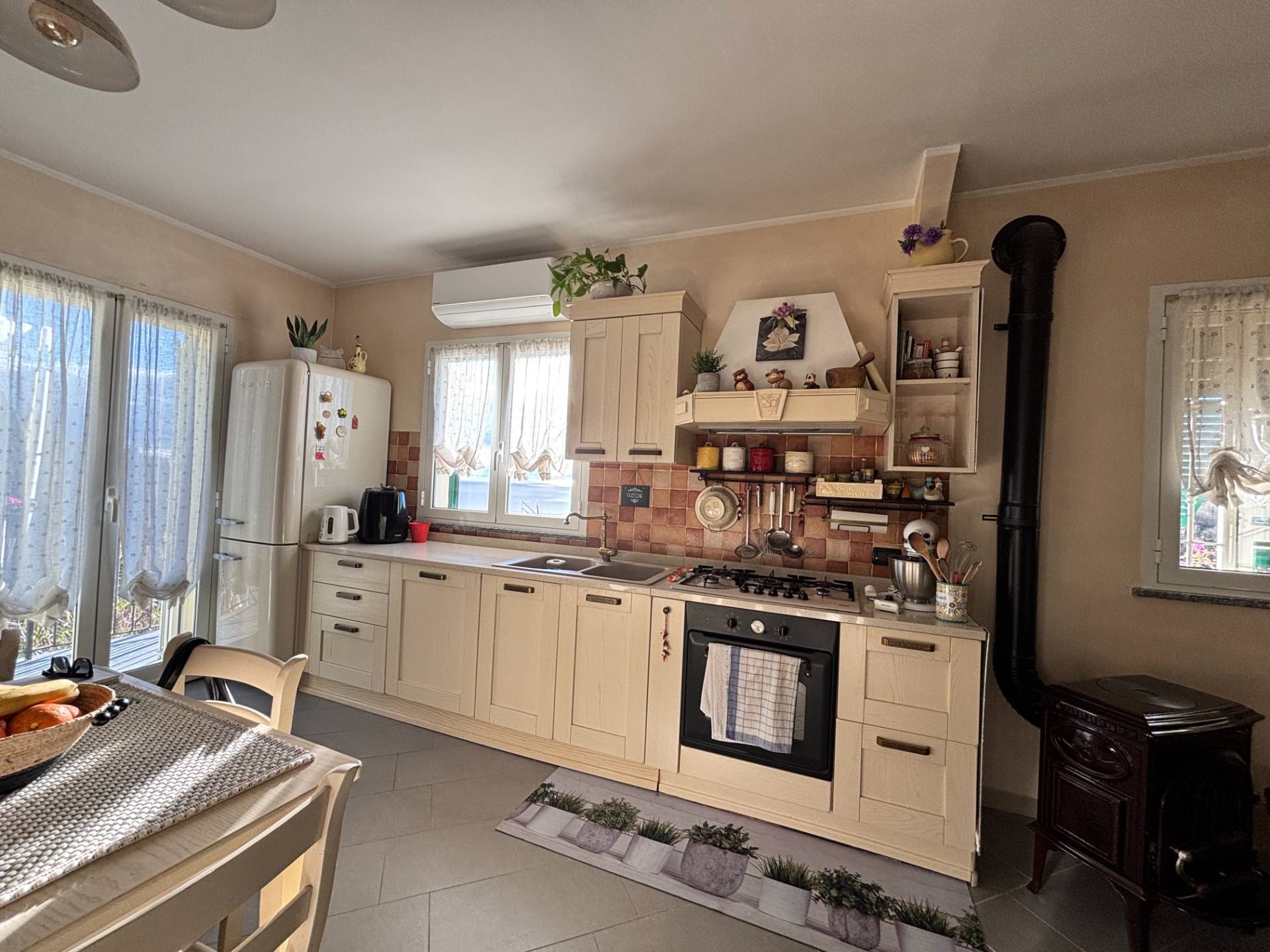 PORZIONE DI CASA in vendita a Pietra Ligure, Ranzi