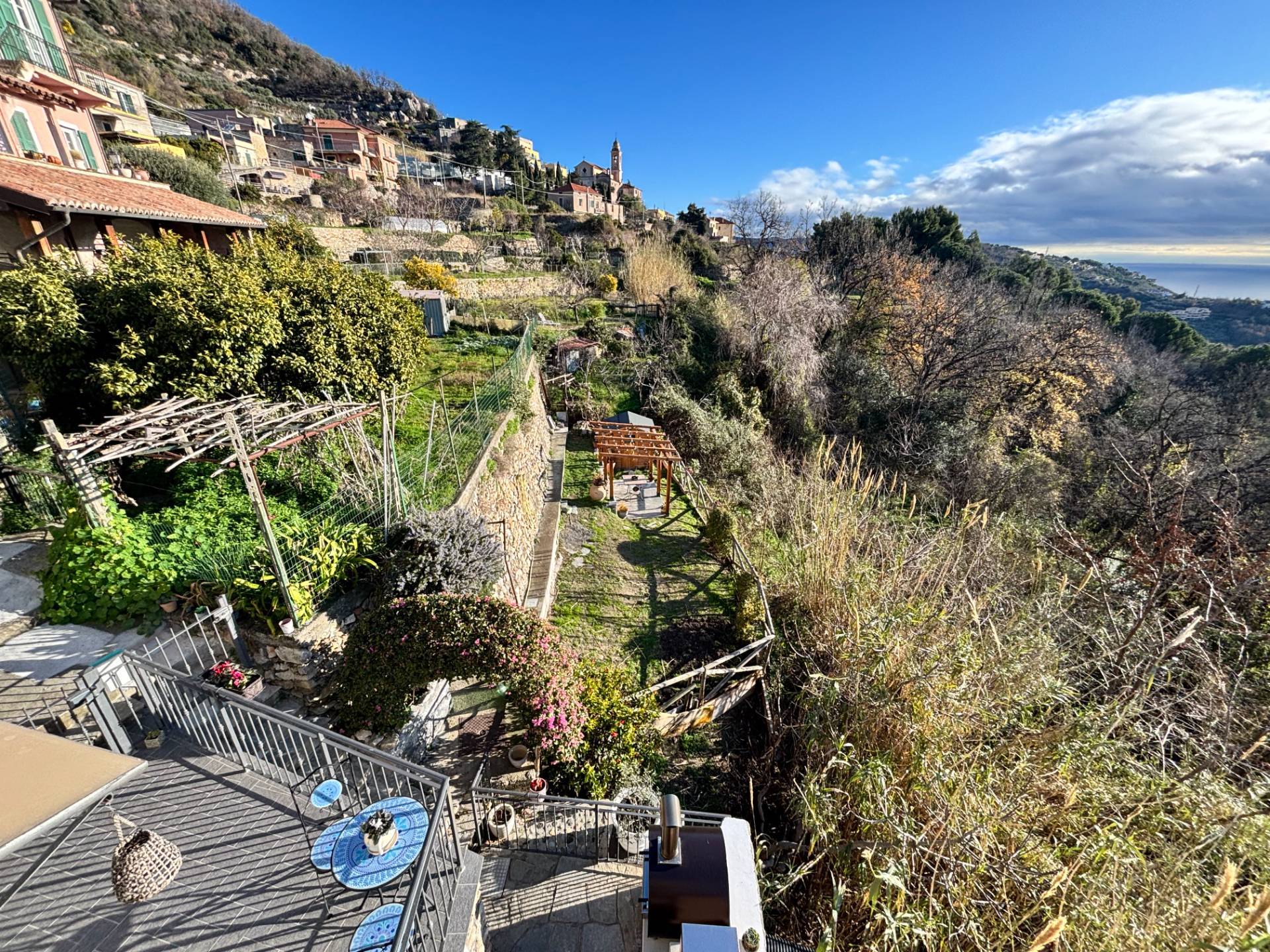 PORZIONE DI CASA in vendita a Pietra Ligure, Ranzi