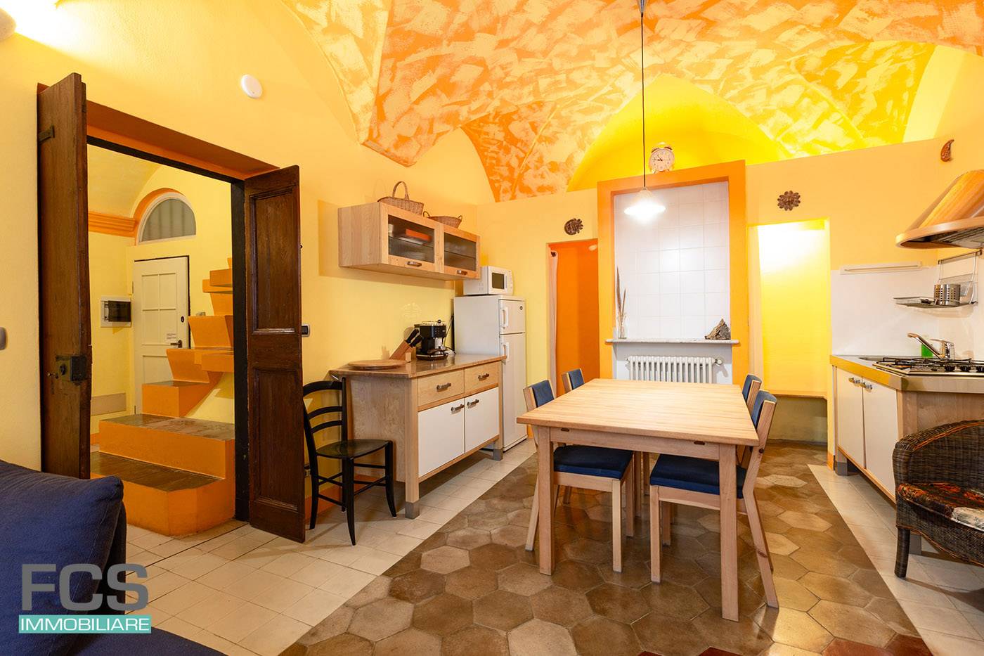 Appartamento in vendita a Finale Ligure, Finalborgo