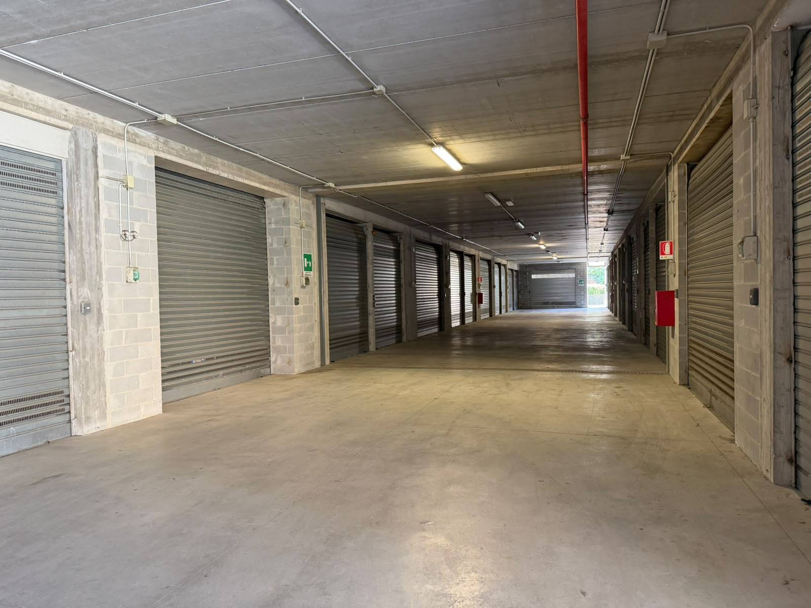 Box o garage in vendita a Finale Ligure, Finale Marina