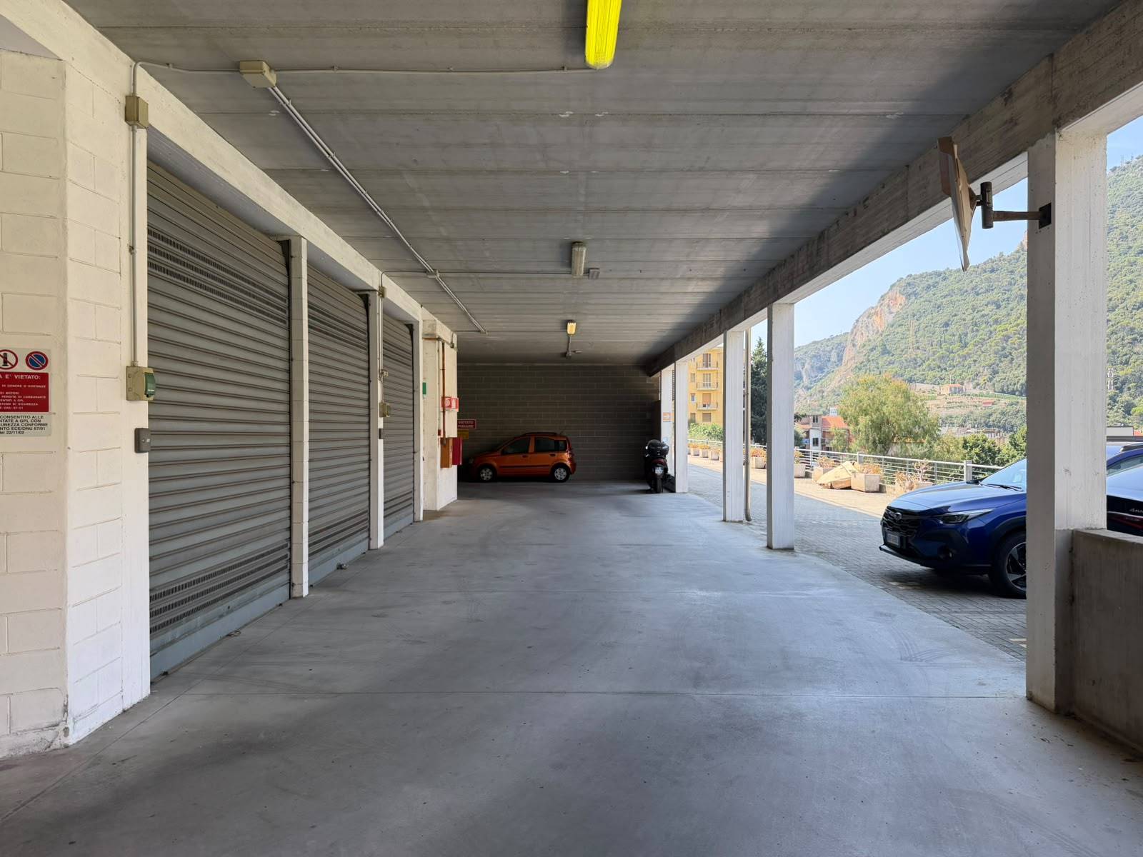 Box o garage in vendita a Finale Ligure, Finale Marina