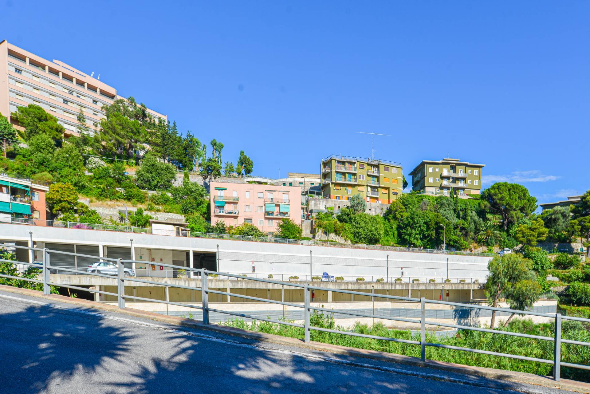 Box o garage in affitto a Finale Ligure
