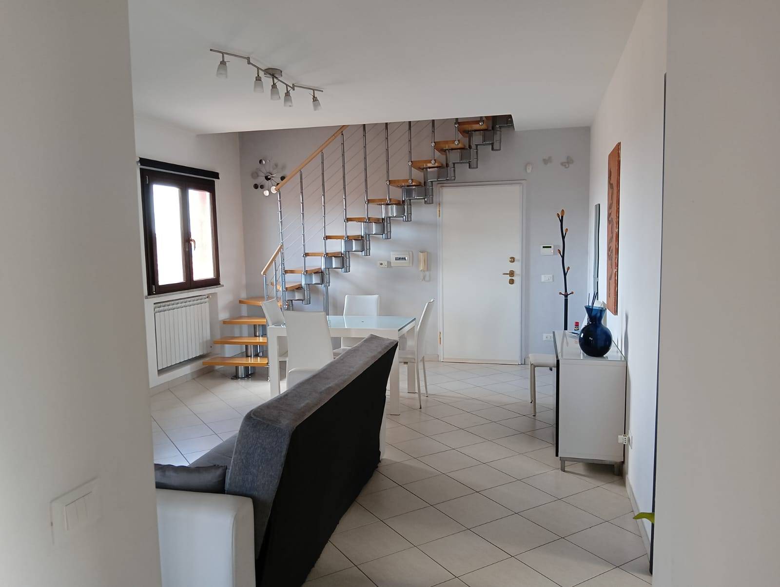 Appartamento in affitto a Cinisi, (Paese)