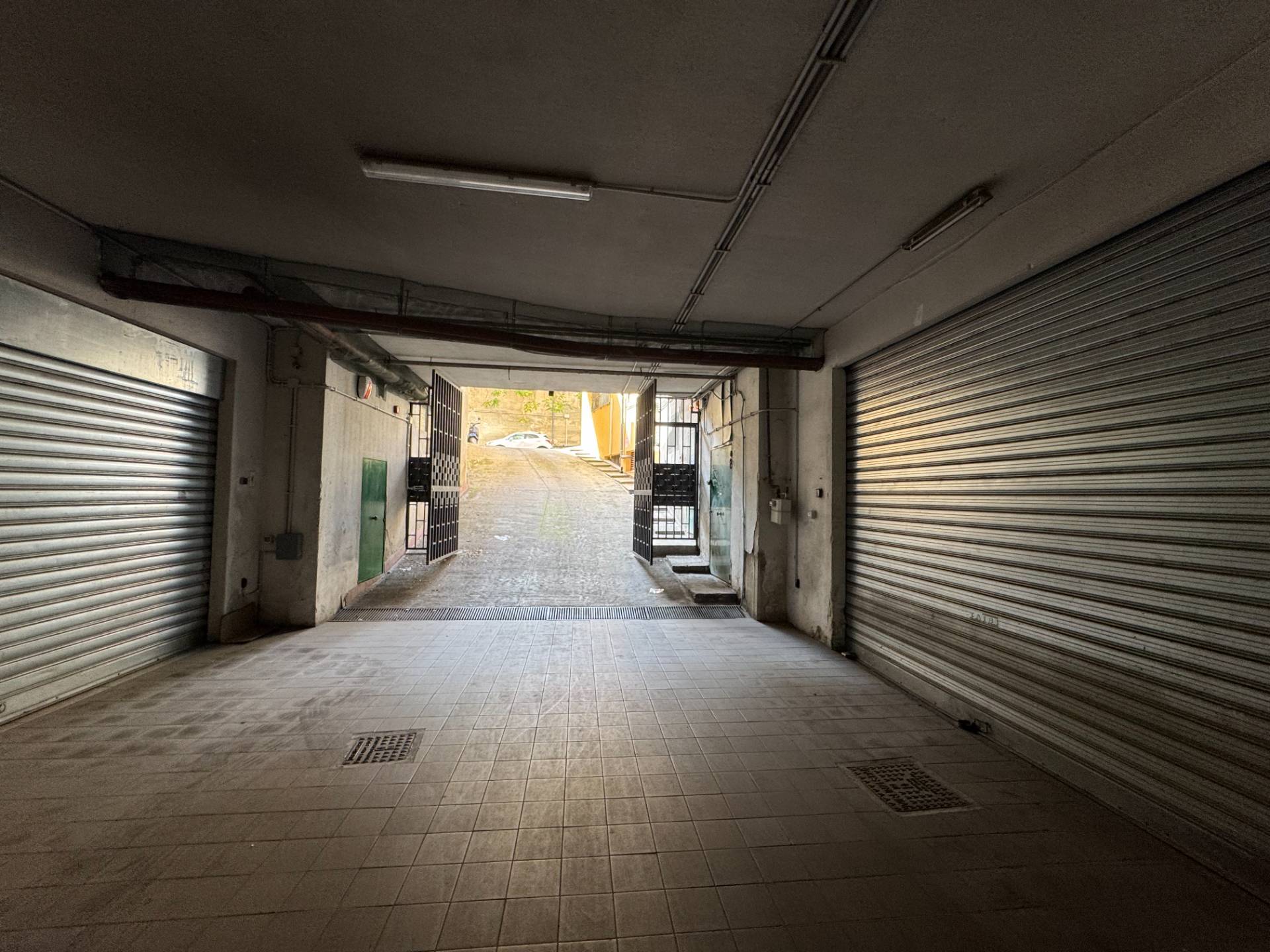 Box - Posto Auto in vendita a Palermo, Villabianca - Sampolo