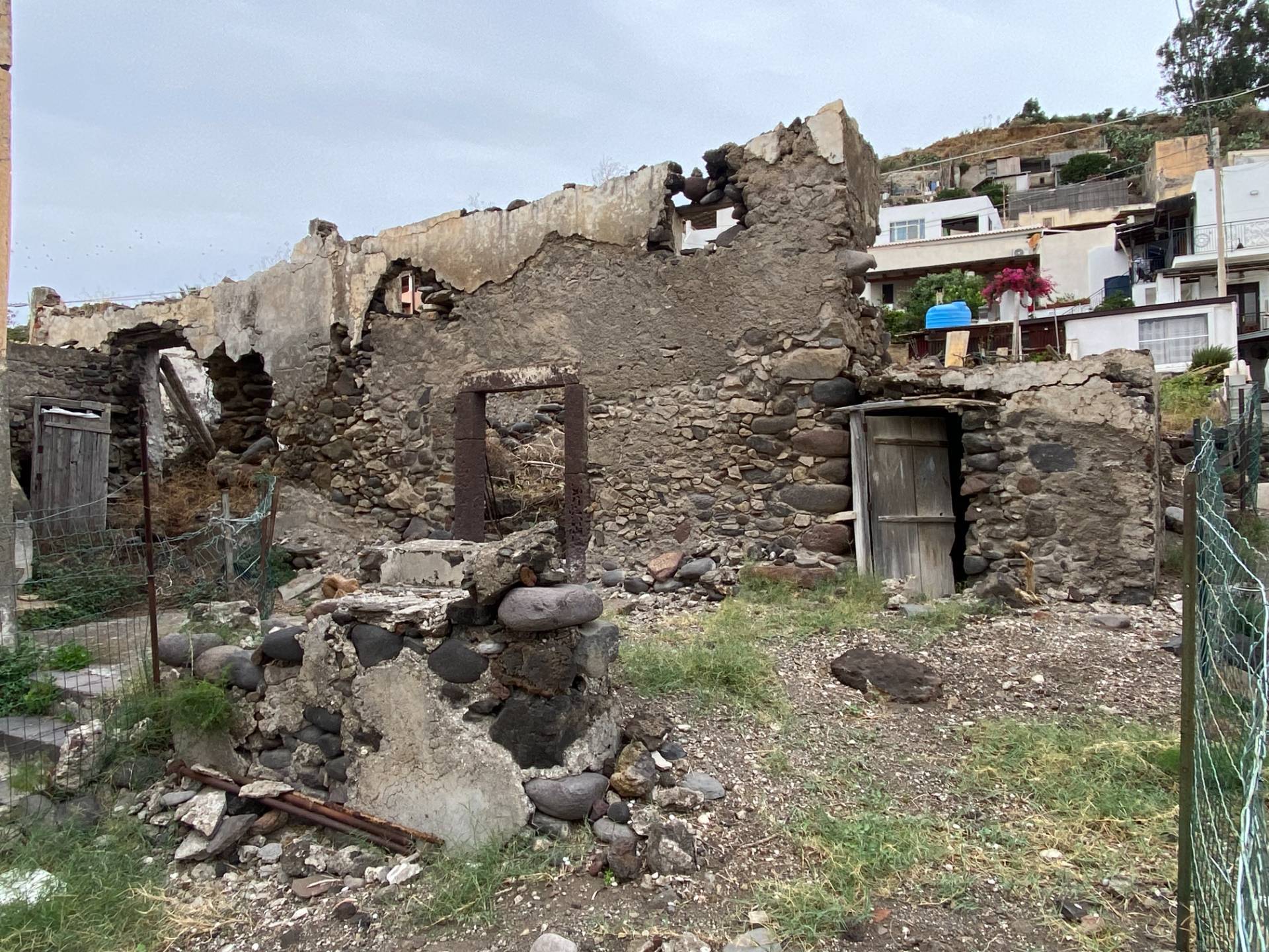 Rudere in vendita a Santa Marina Salina