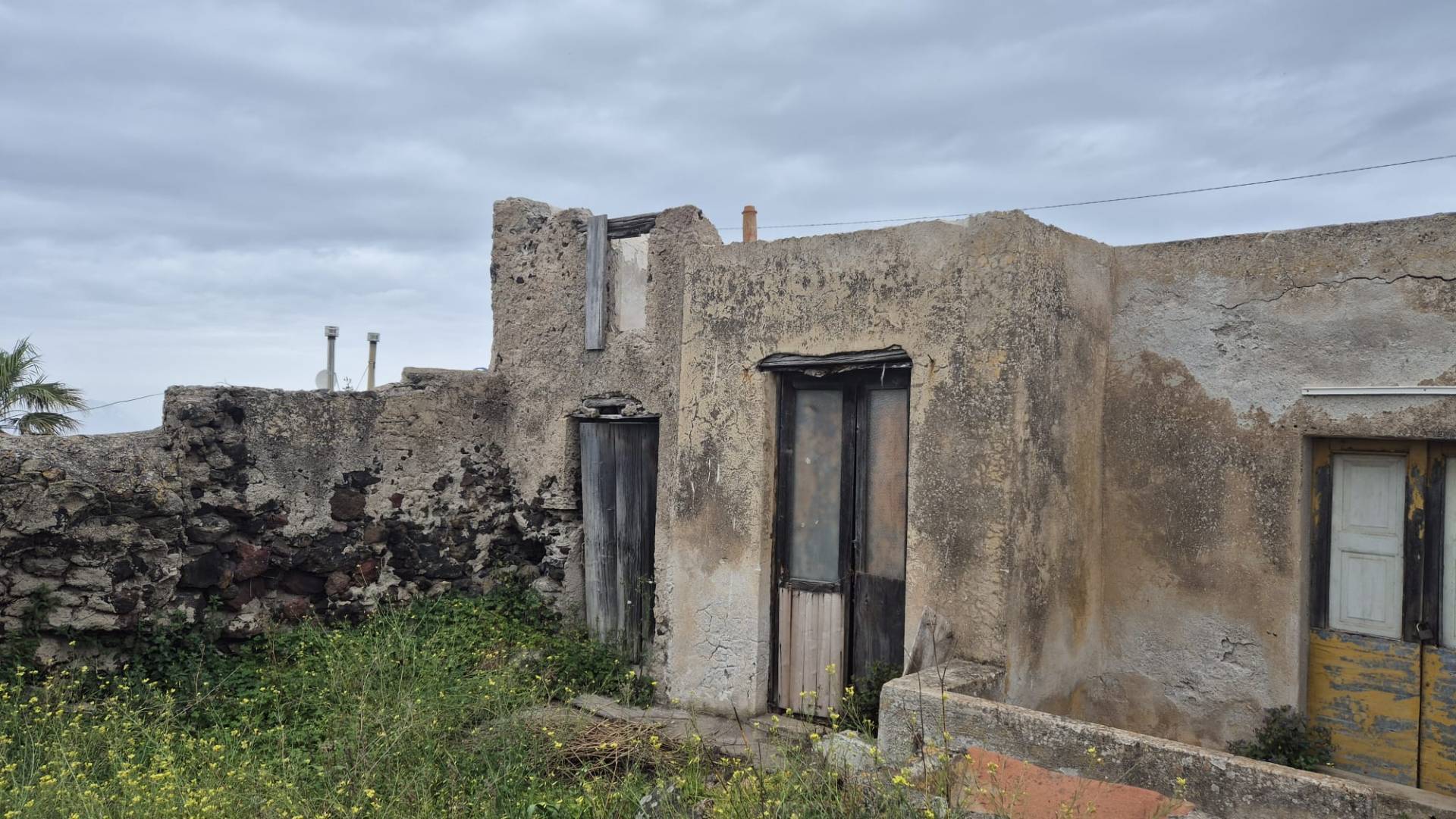 Rudere in vendita a Lipari, Quattropani