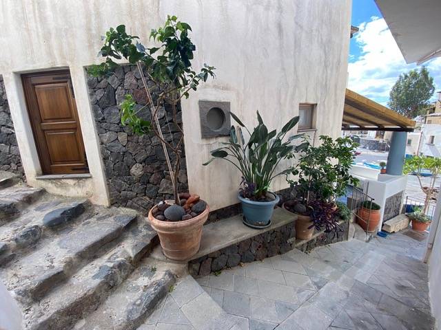 Casa Indipendente in vendita a Leni, Rinella