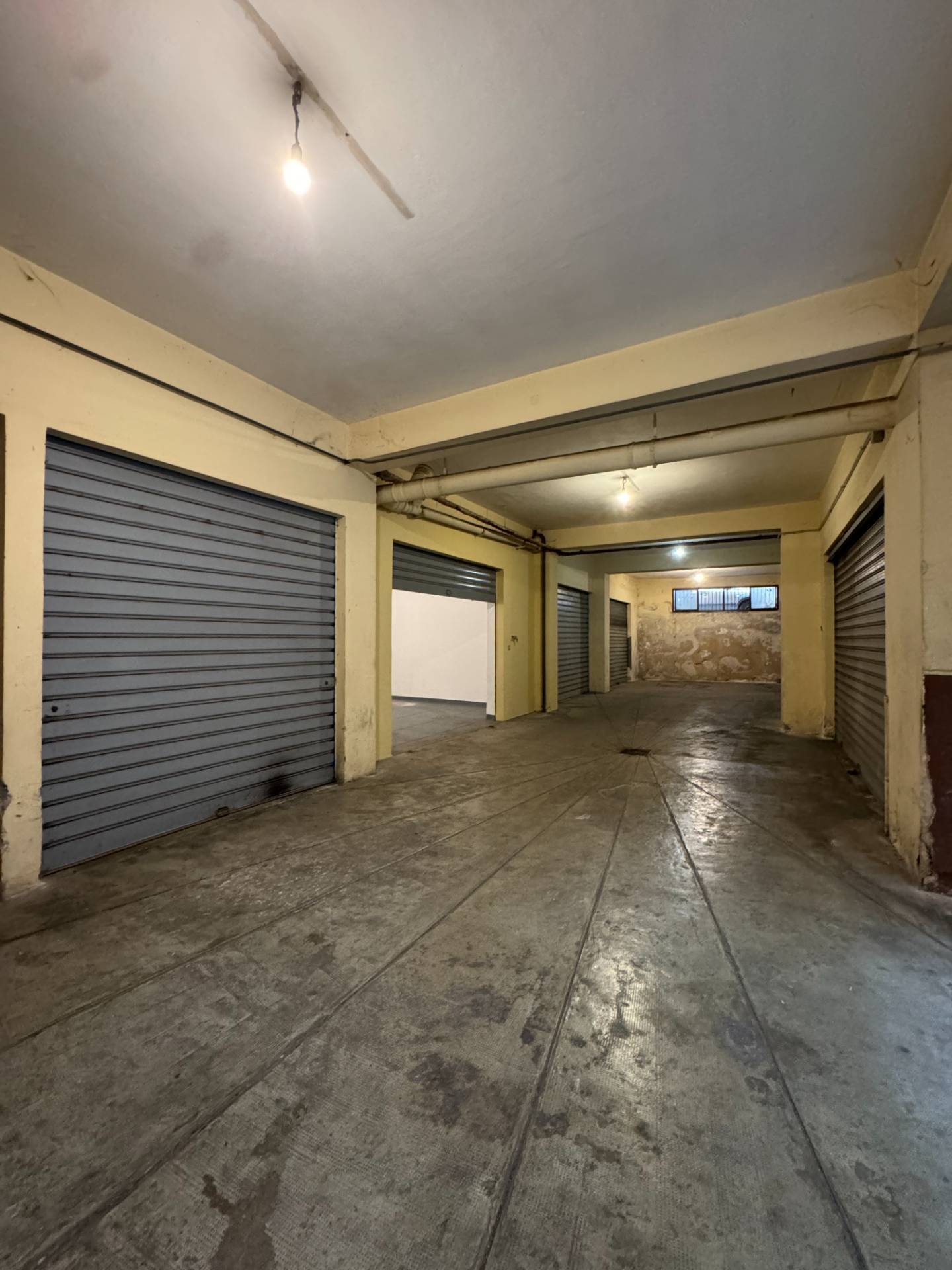 Box o garage in vendita a Palermo, P.zza G.le Euclide Turba - Corso P. Pisani