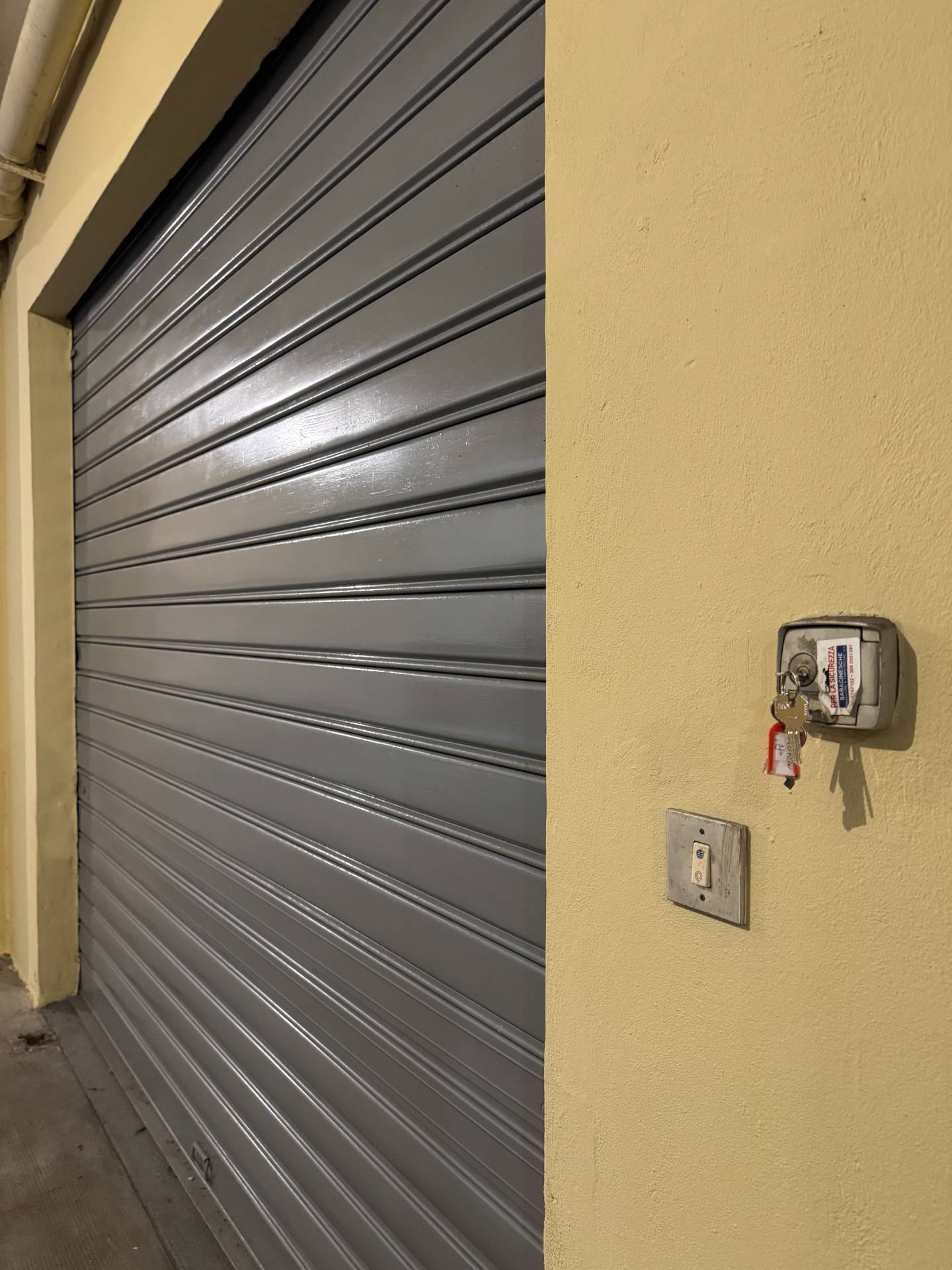 Box o garage in vendita a Palermo, P.zza G.le Euclide Turba - Corso P. Pisani