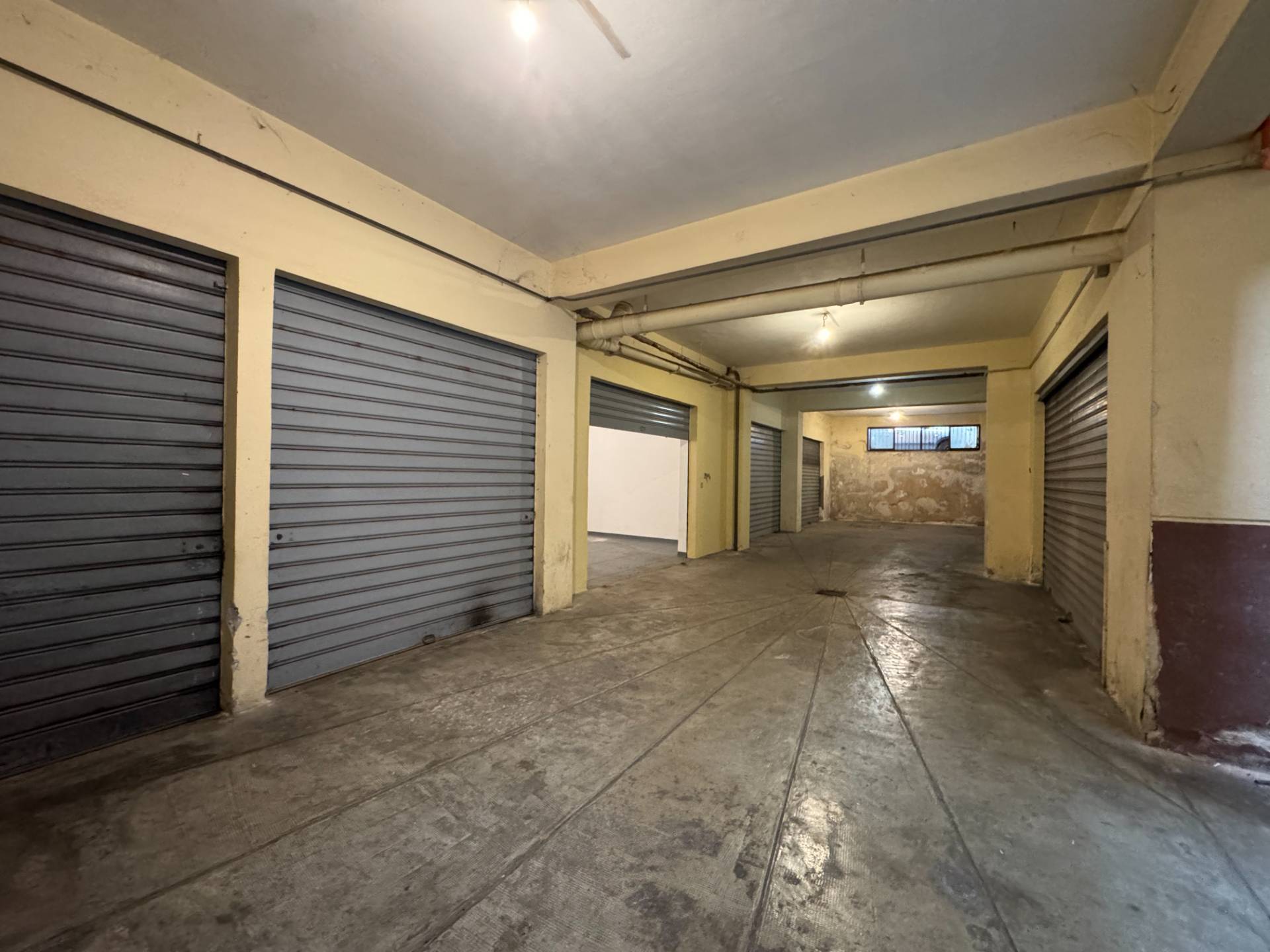 Box o garage in vendita a Palermo, P.zza G.le Euclide Turba - Corso P. Pisani