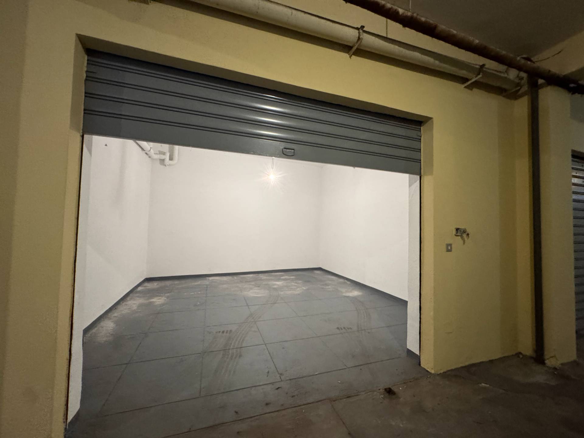 Box o garage in vendita a Palermo, P.zza G.le Euclide Turba - Corso P. Pisani