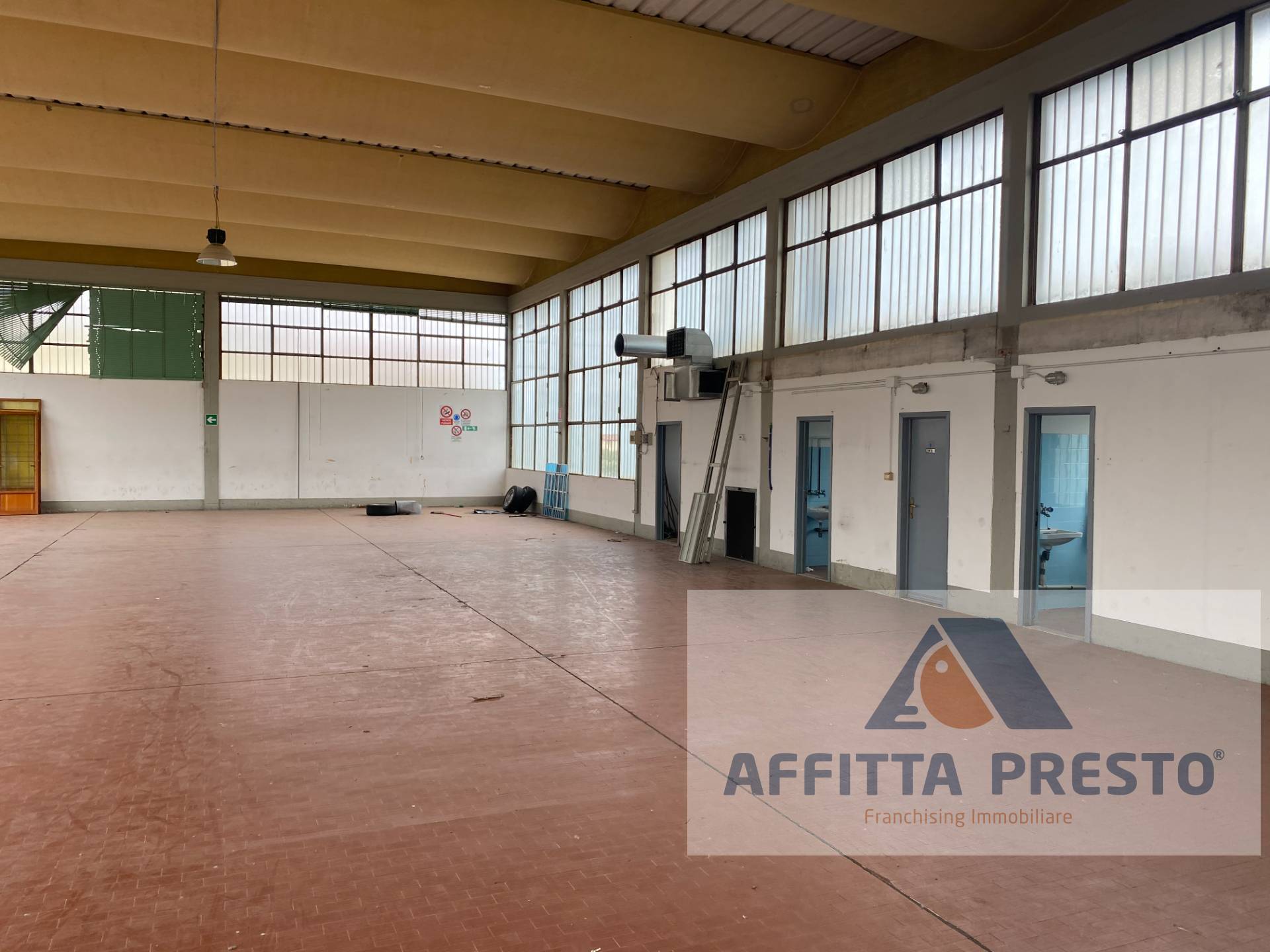Fondo Commerciale in affitto a Cerreto Guidi