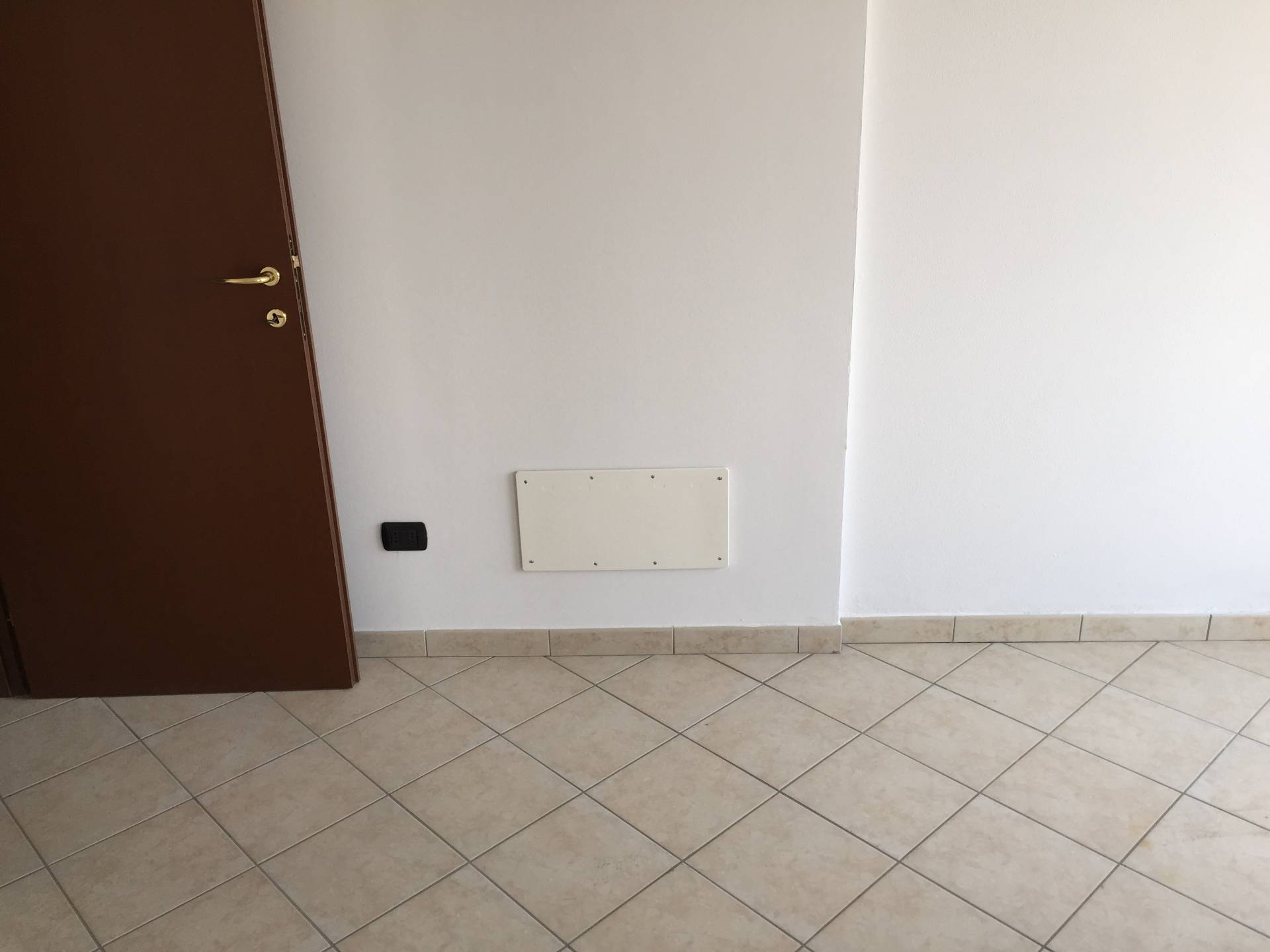 Fondo Artigianale in affitto a San Miniato