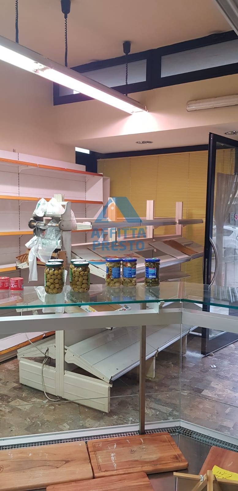Fondo Commerciale in affitto a Empoli