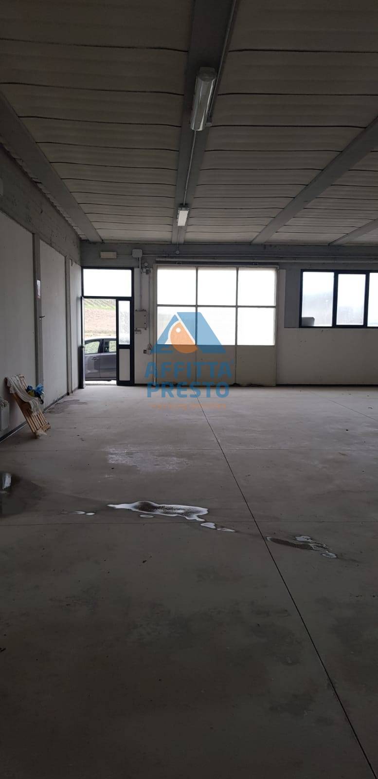 Capannone in affitto a Vinci, Streda