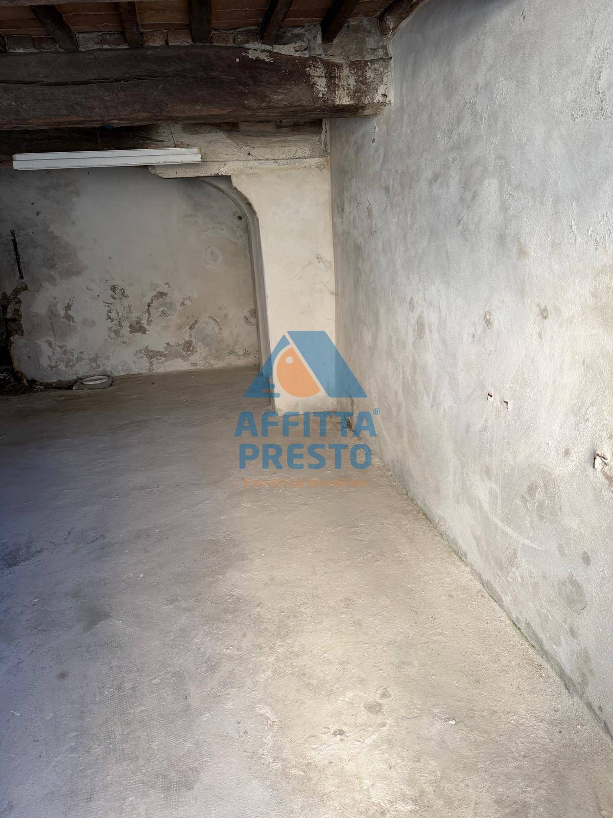 Box o garage in vendita a Castelfiorentino