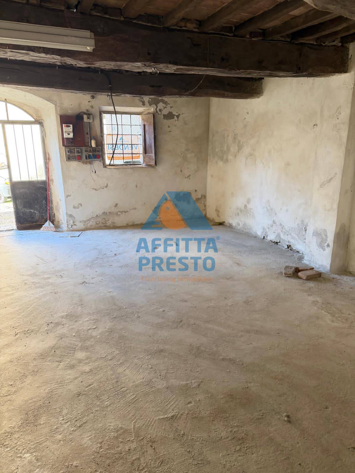 Box o garage in vendita a Castelfiorentino