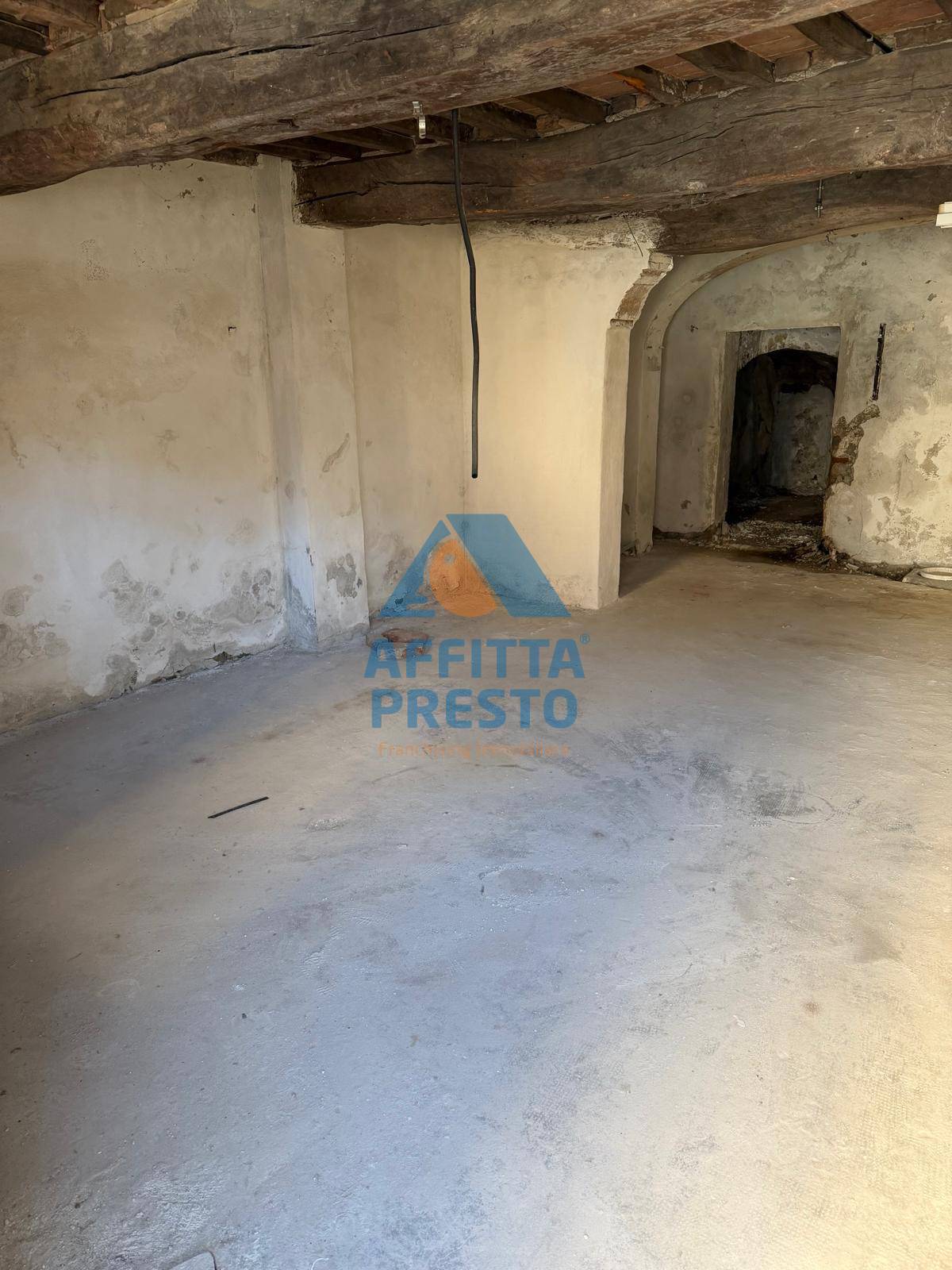 Box o garage in vendita a Castelfiorentino