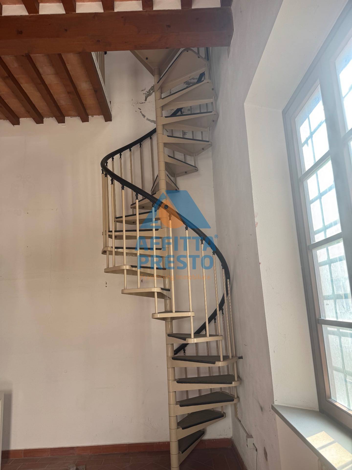 Fondo Commerciale in affitto a Fucecchio