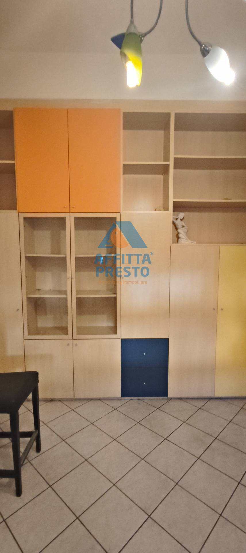 Fondo Commerciale in affitto a Vinci, Sovigliana - Spicchio