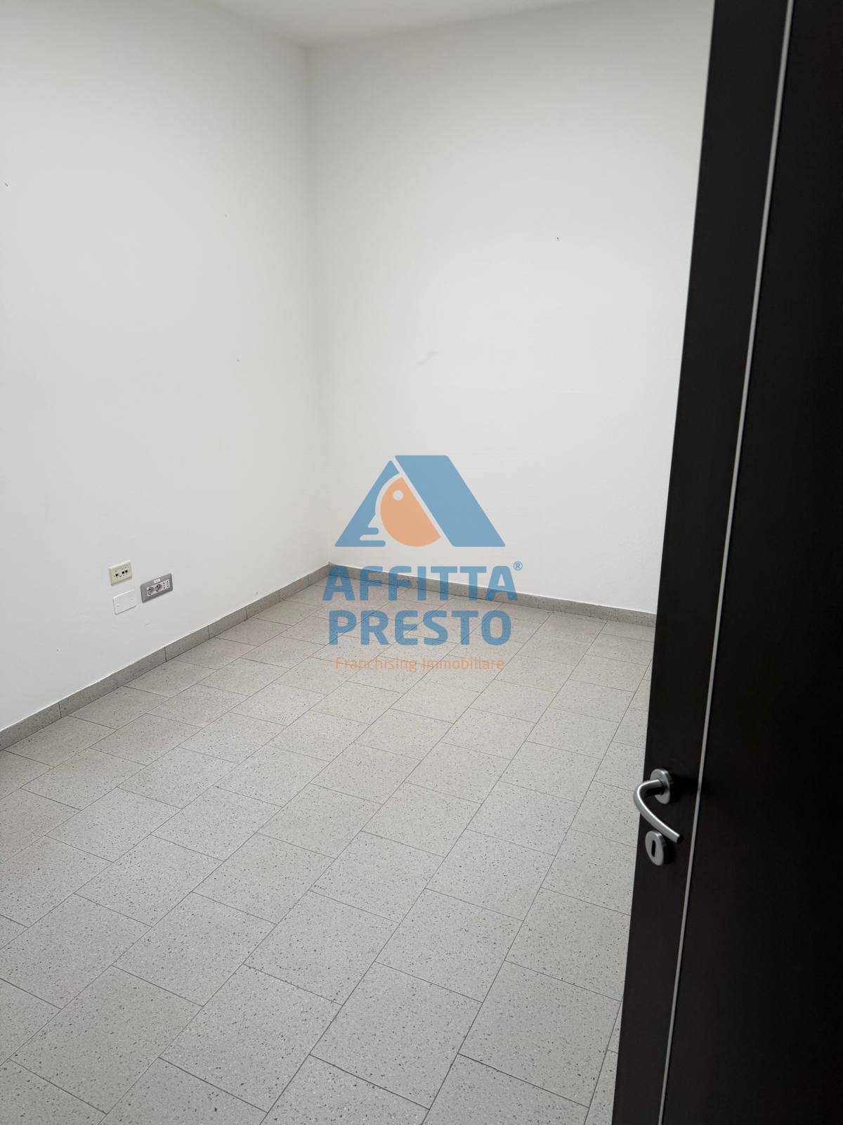 Ufficio in affitto a Empoli, Terrafino