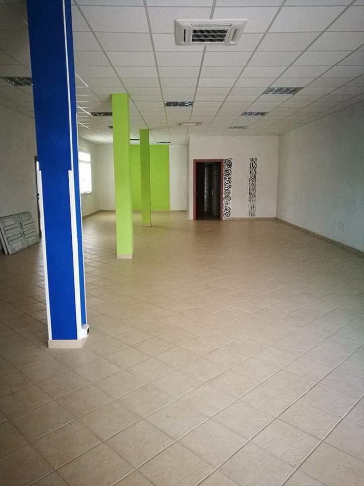 Negozio in affitto a Cerreto Guidi, Stabbia