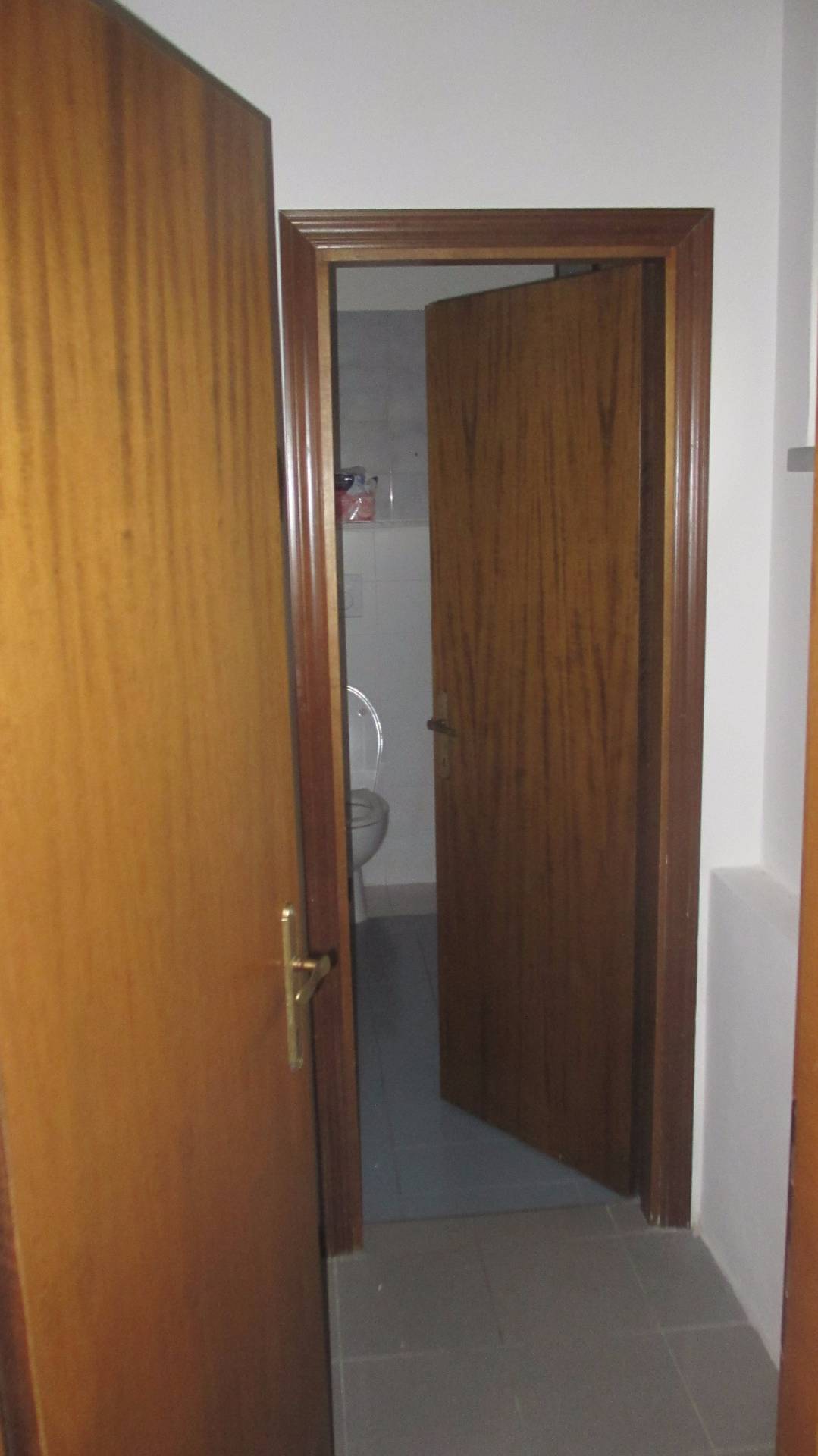 Fondo Commerciale in affitto a Capraia e Limite, Capraia Fiorentina