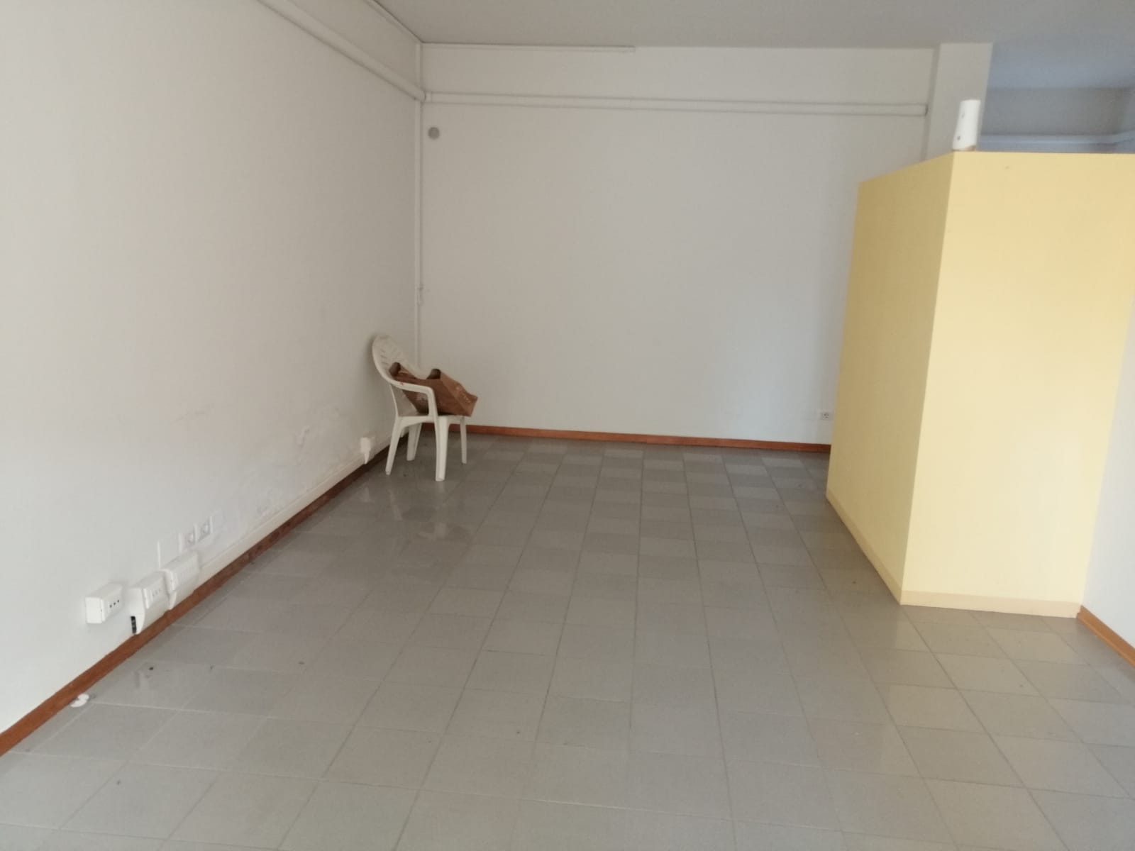 Fondo Commerciale in affitto a Capraia e Limite, Capraia Fiorentina