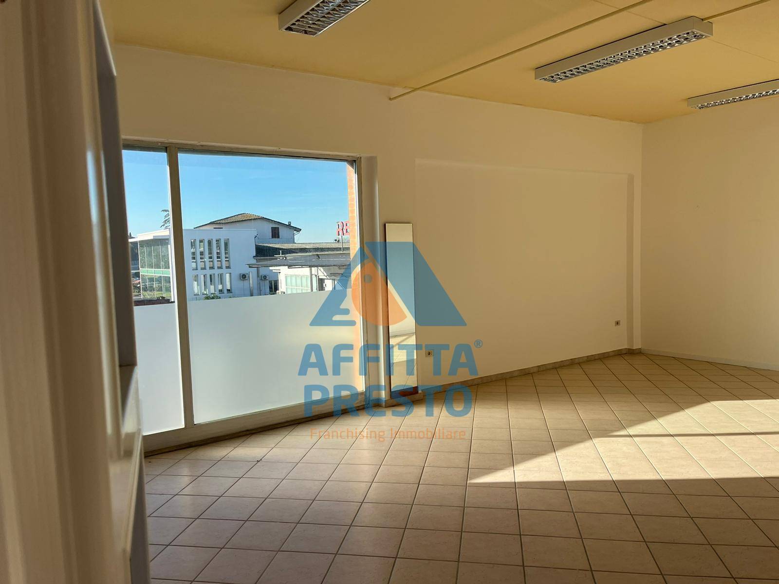 Magazzino in affitto a Fucecchio, Botteghe