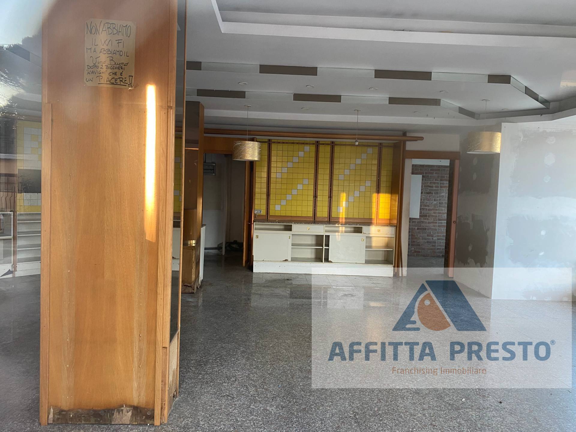 Fondo Commerciale in affitto a Empoli, Centro