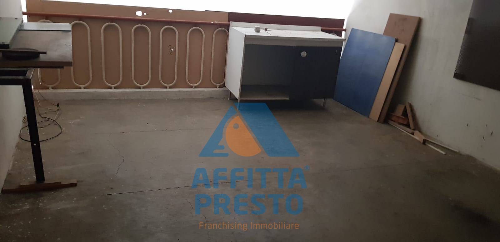 Negozio in affitto a Empoli, Centro