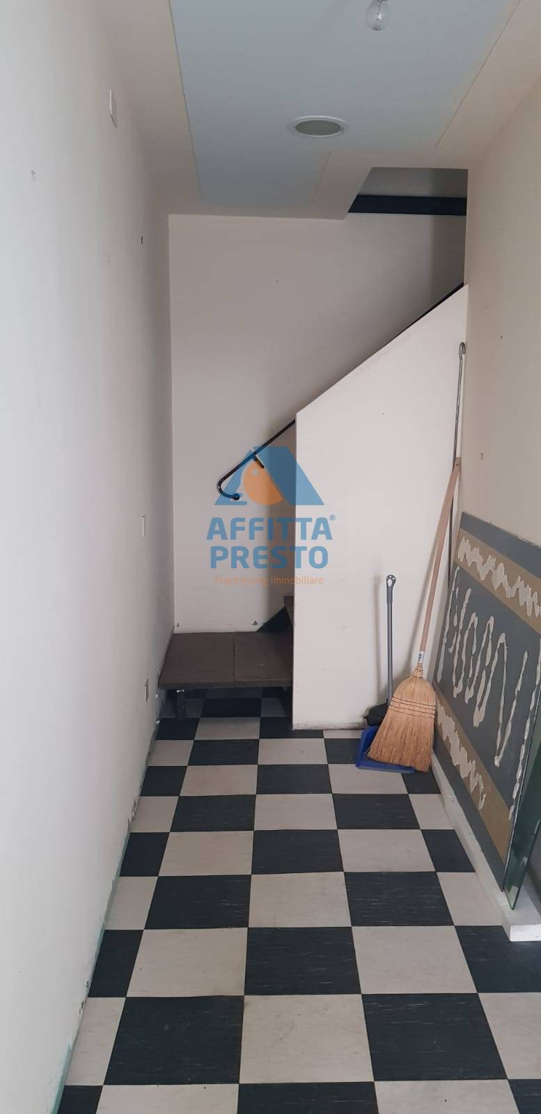 Negozio in affitto a Empoli, Centro