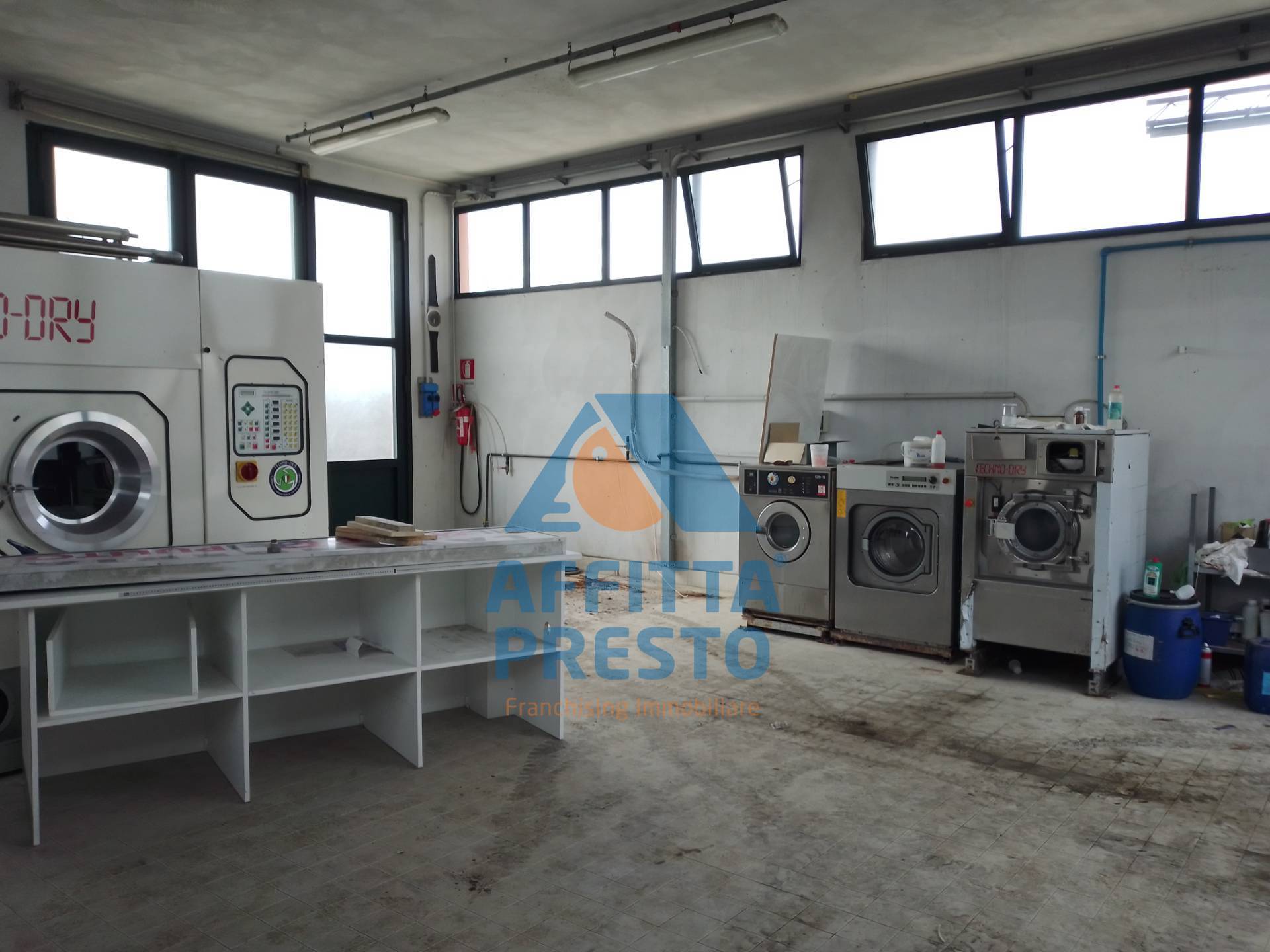 Fondo Artigianale in vendita a Cerreto Guidi, Bassa